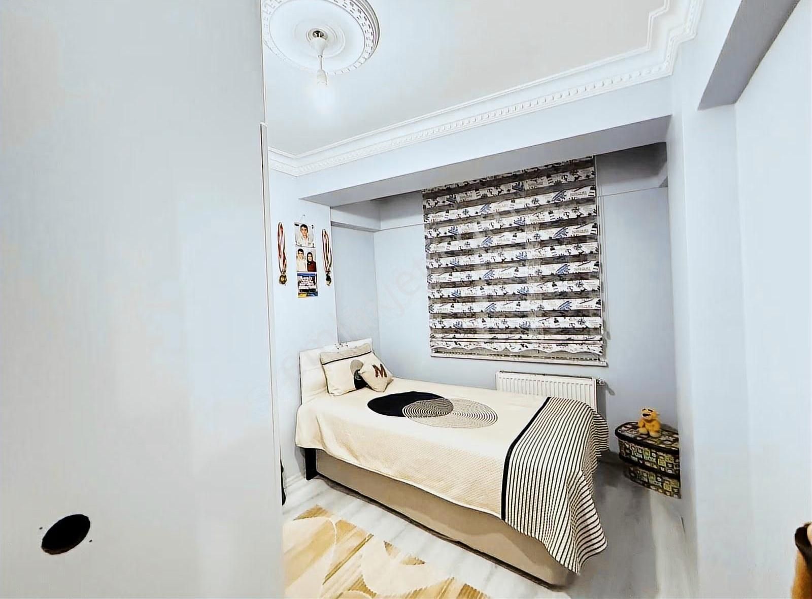 En Güzel Lokasyonda Tek Daire Üzeri Binada 135m2 3+1 İskanlı - Görsel 2