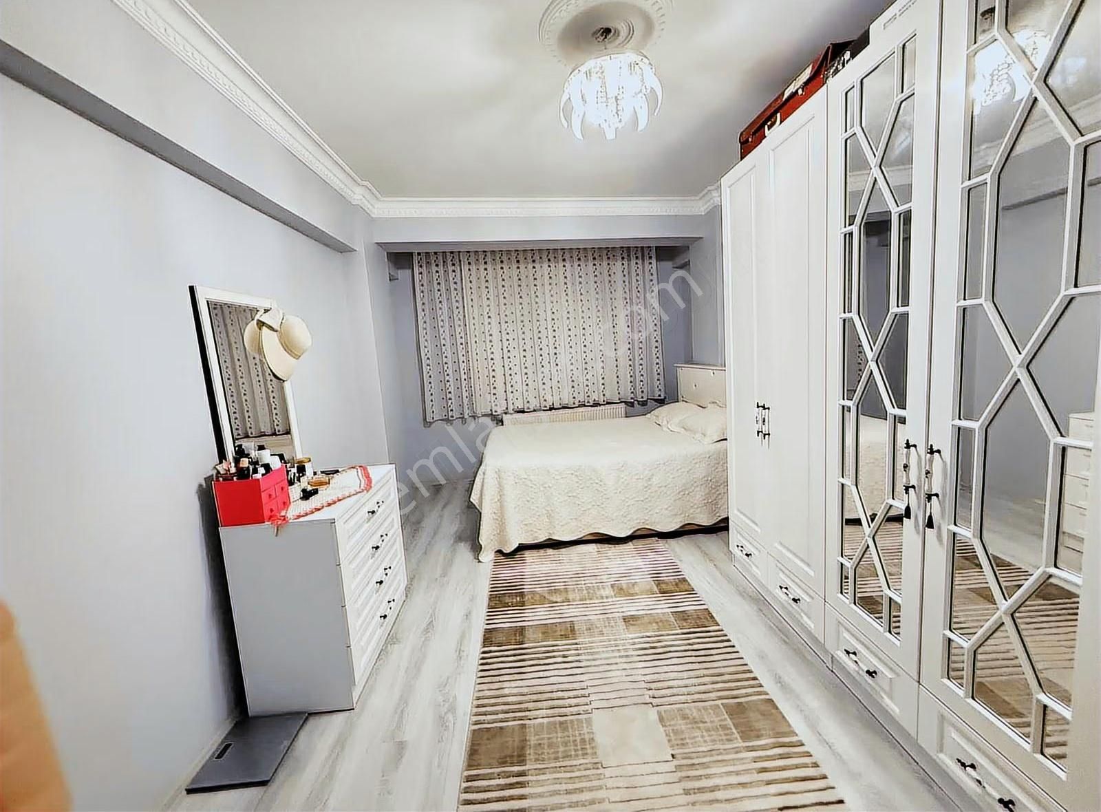 En Güzel Lokasyonda Tek Daire Üzeri Binada 135m2 3+1 İskanlı - Görsel 19