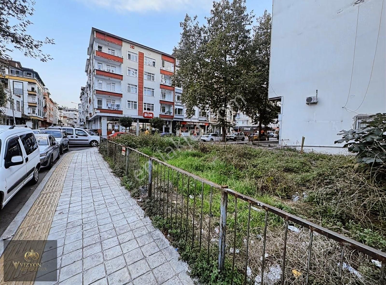 Vızyon'dan Çarşı Merkezi Kiralık Arsa - Görsel 2