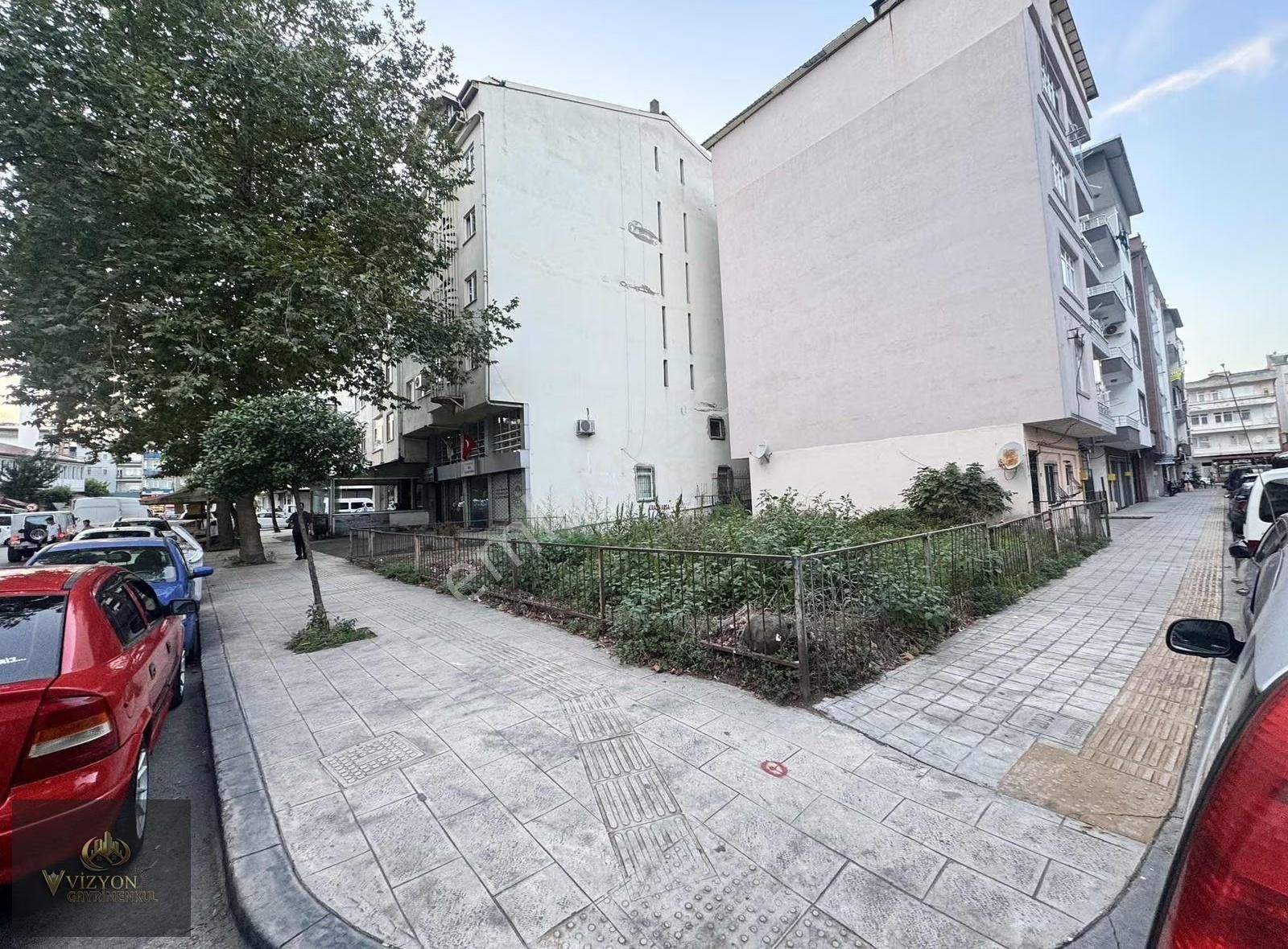 Vızyon'dan Çarşı Merkezi Kiralık Arsa