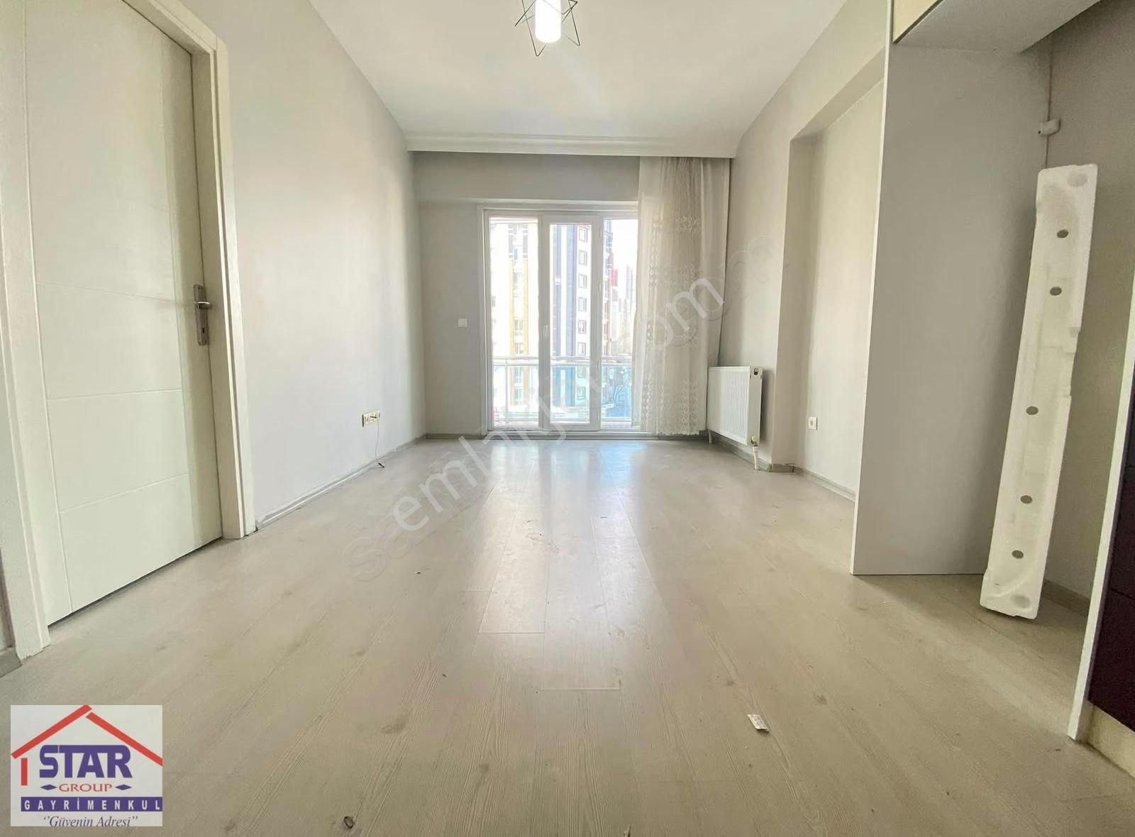 Rüya Prestij Sitesi Ara Kat Cadde Cephe 1+1 Balkonlu Satılık - Görsel 2