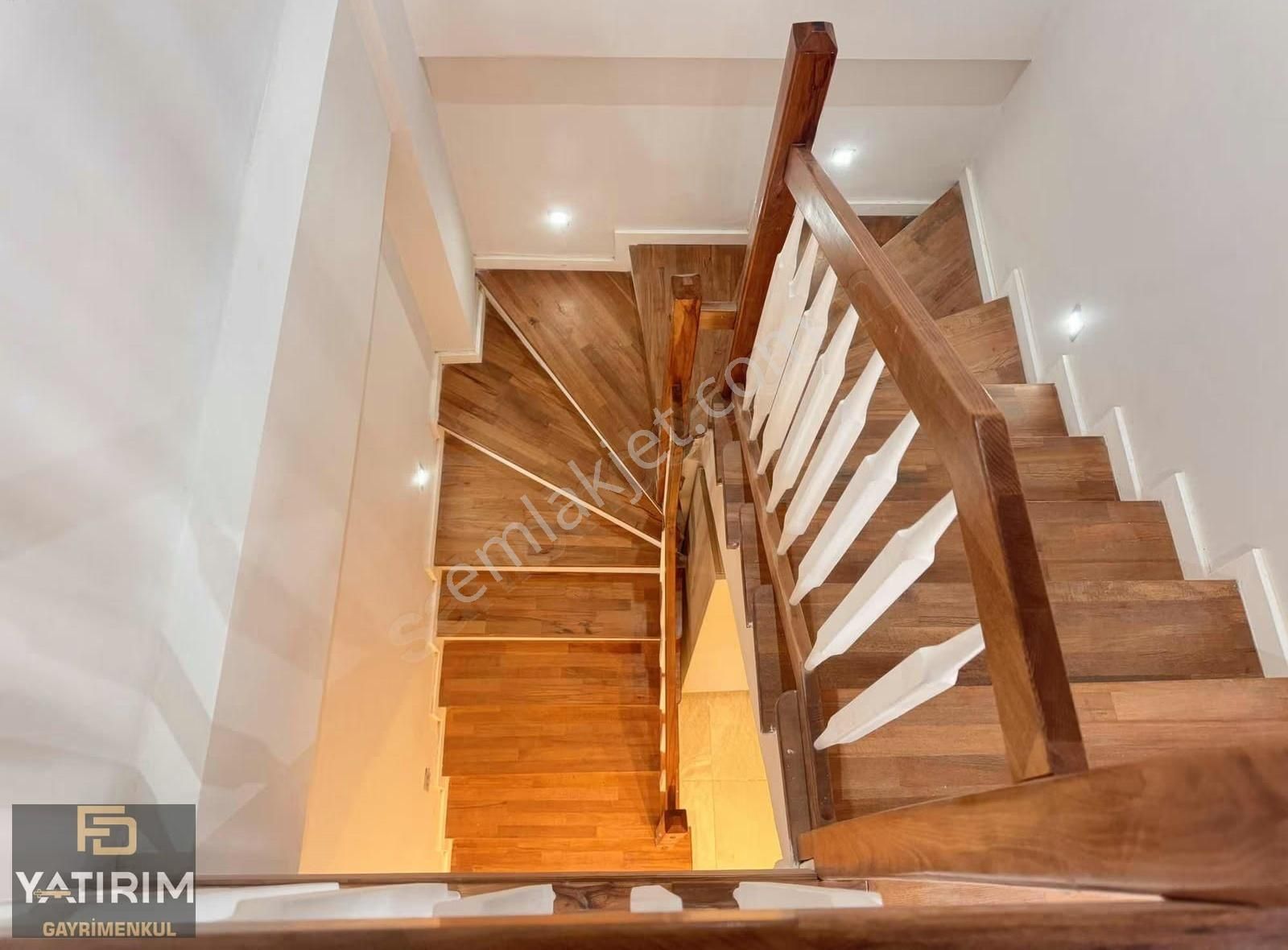 Bağlarbaşı Merkezi Konum Full Manzaralı 4+1 200 M2 Dubleks - Görsel 16