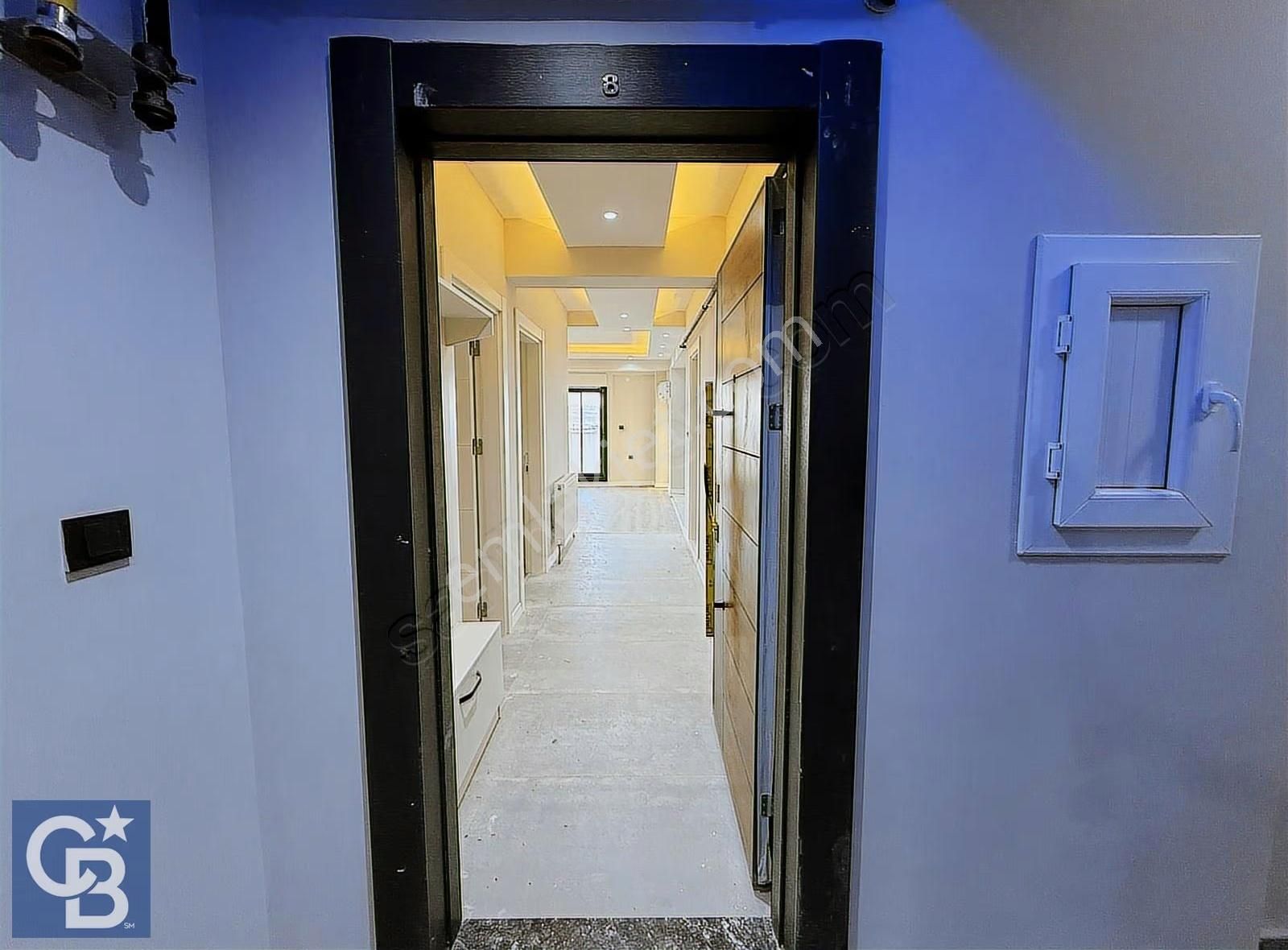 İstiklal Caddesi'nde Kiralık 2+1 Deniz Manzaralı Geniş Daire - Görsel 31