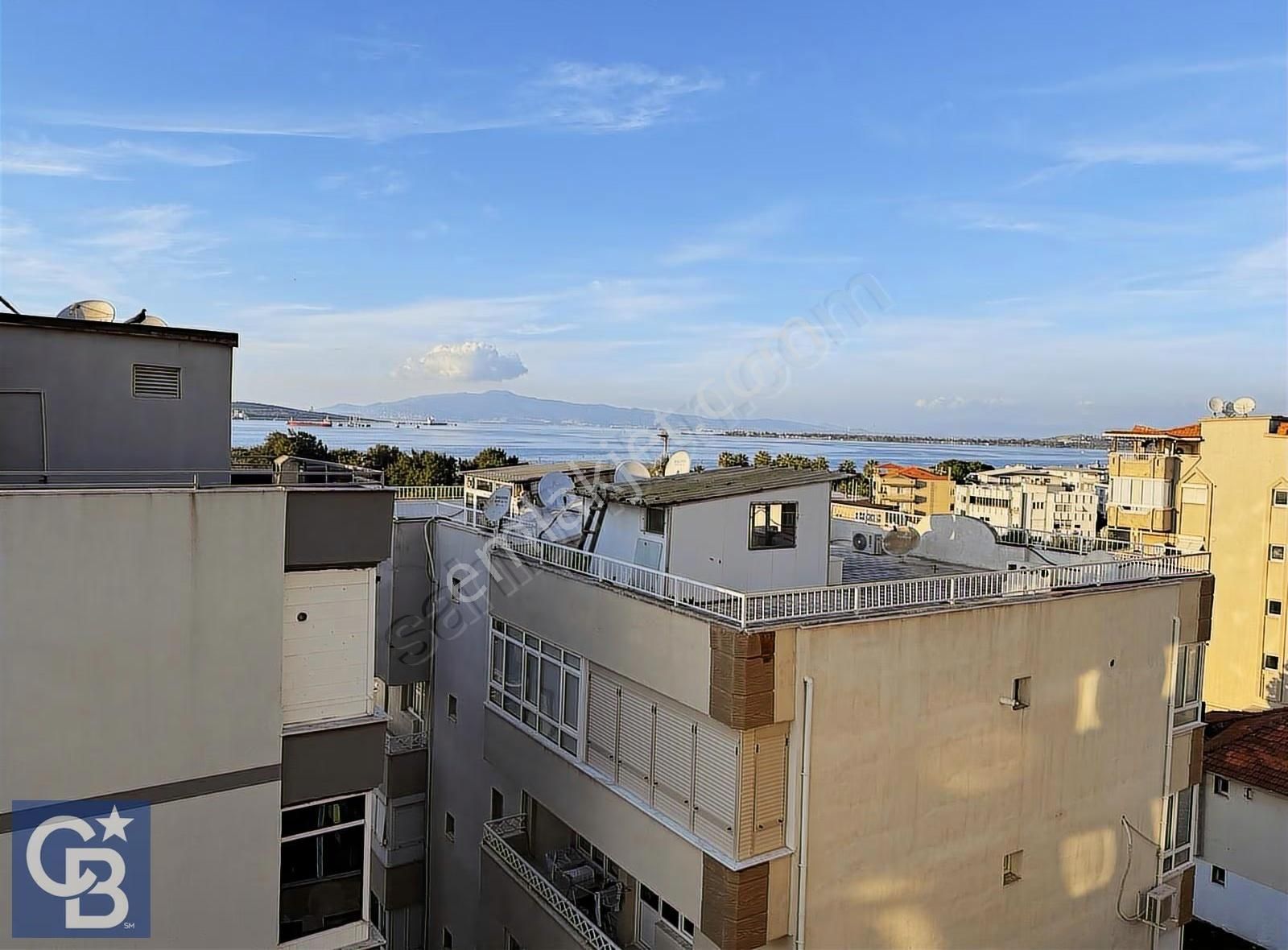 İstiklal Caddesi'nde Kiralık 2+1 Deniz Manzaralı Geniş Daire - Görsel 12