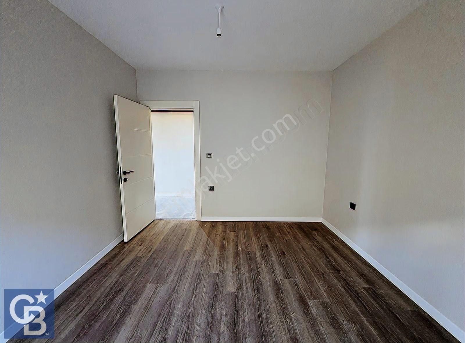 İstiklal Caddesi'nde Kiralık 2+1 Deniz Manzaralı Geniş Daire - Görsel 4