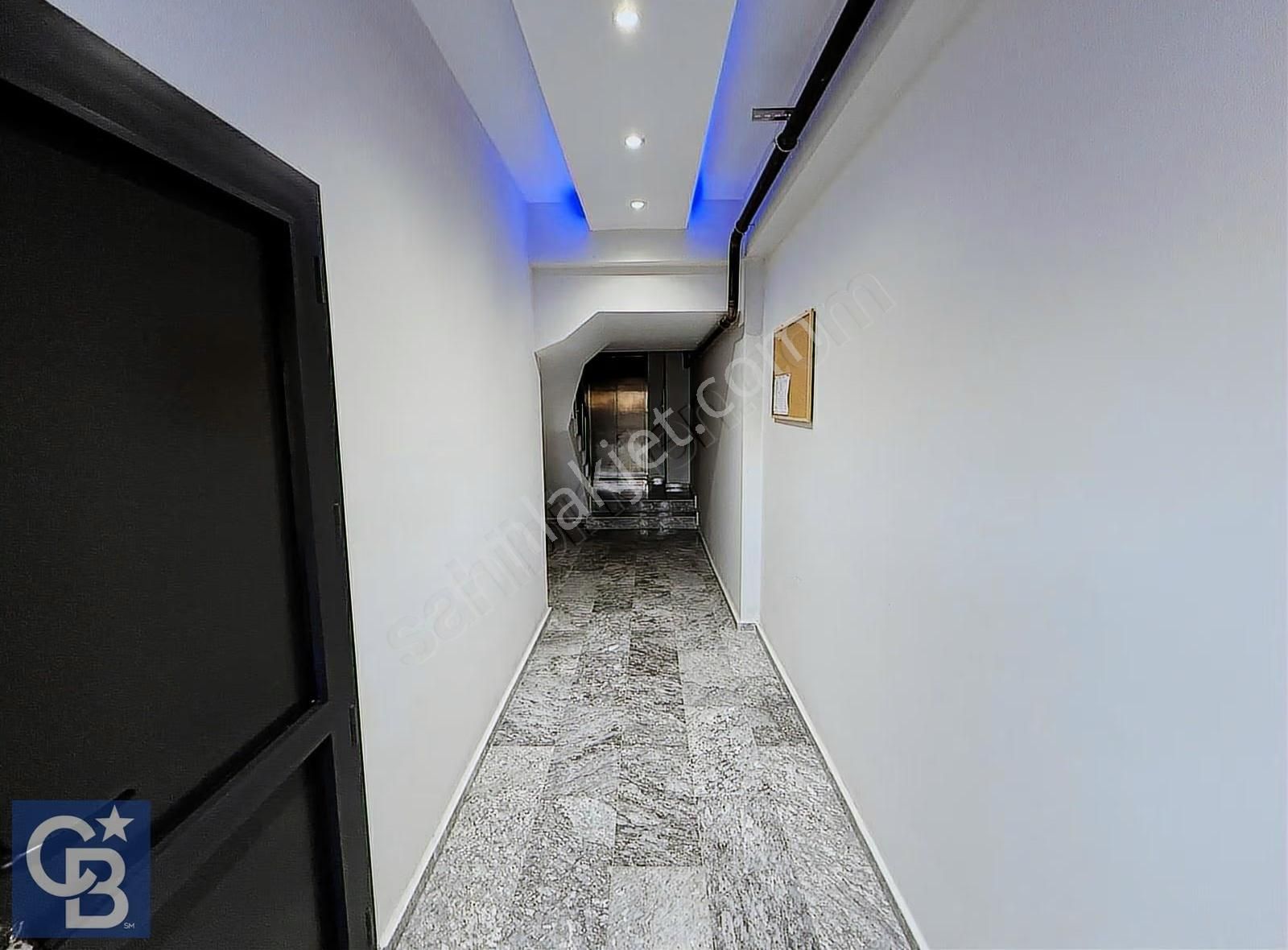 İstiklal Caddesi'nde Kiralık 2+1 Deniz Manzaralı Geniş Daire - Görsel 24