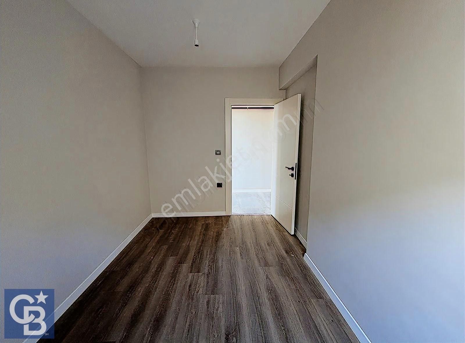 İstiklal Caddesi'nde Kiralık 2+1 Deniz Manzaralı Geniş Daire - Görsel 25