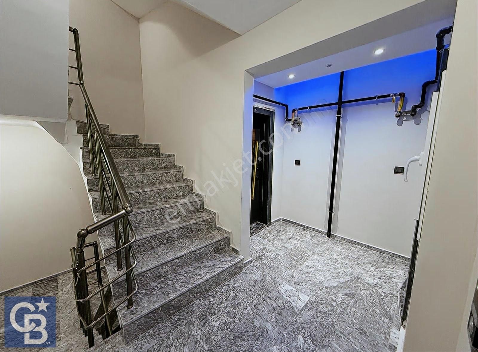 İstiklal Caddesi'nde Kiralık Sıfır 2+1 Geniş Daire - Görsel 23