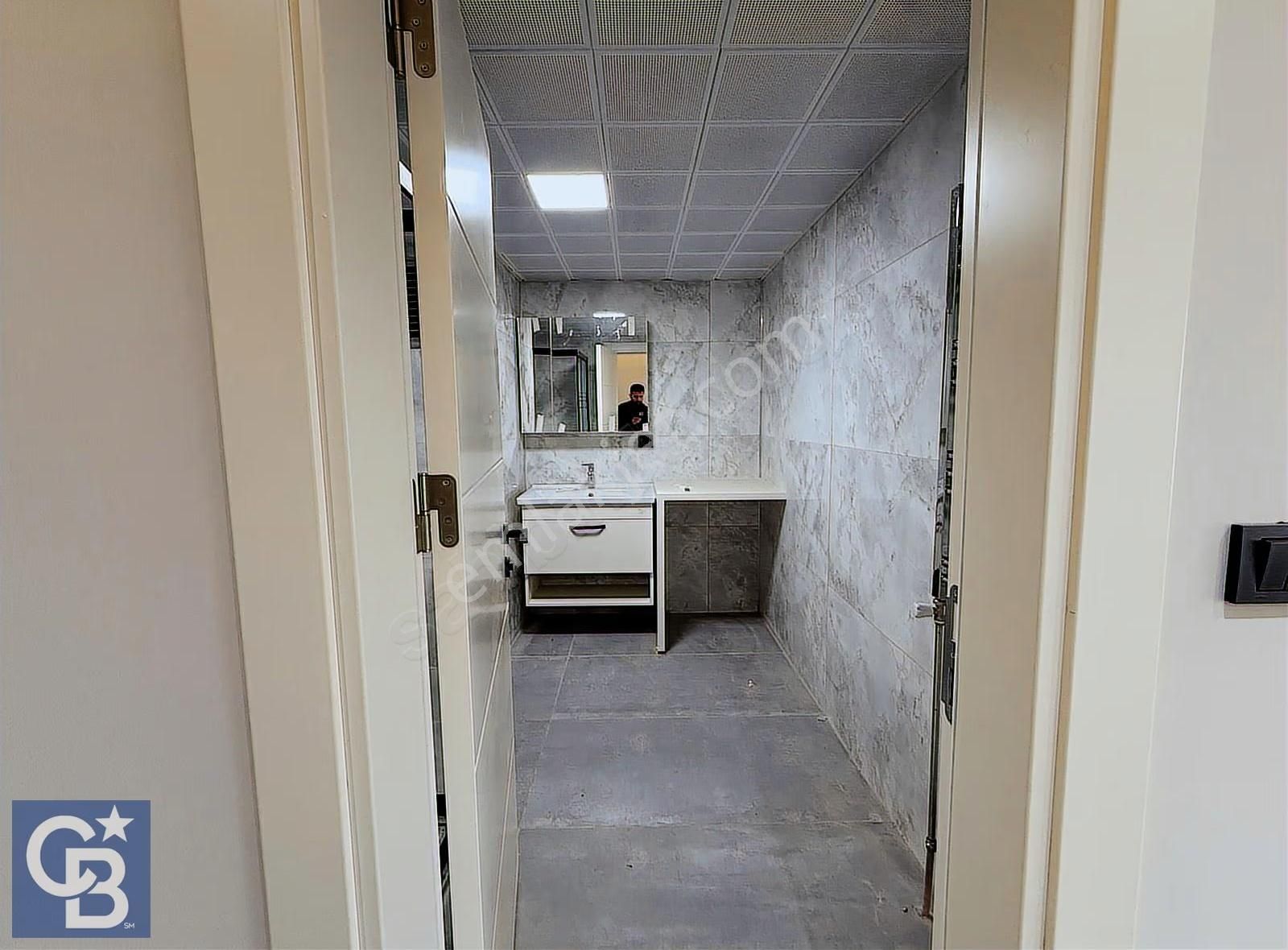 İstiklal Caddesi'nde Kiralık Sıfır 2+1 Geniş Daire - Görsel 22