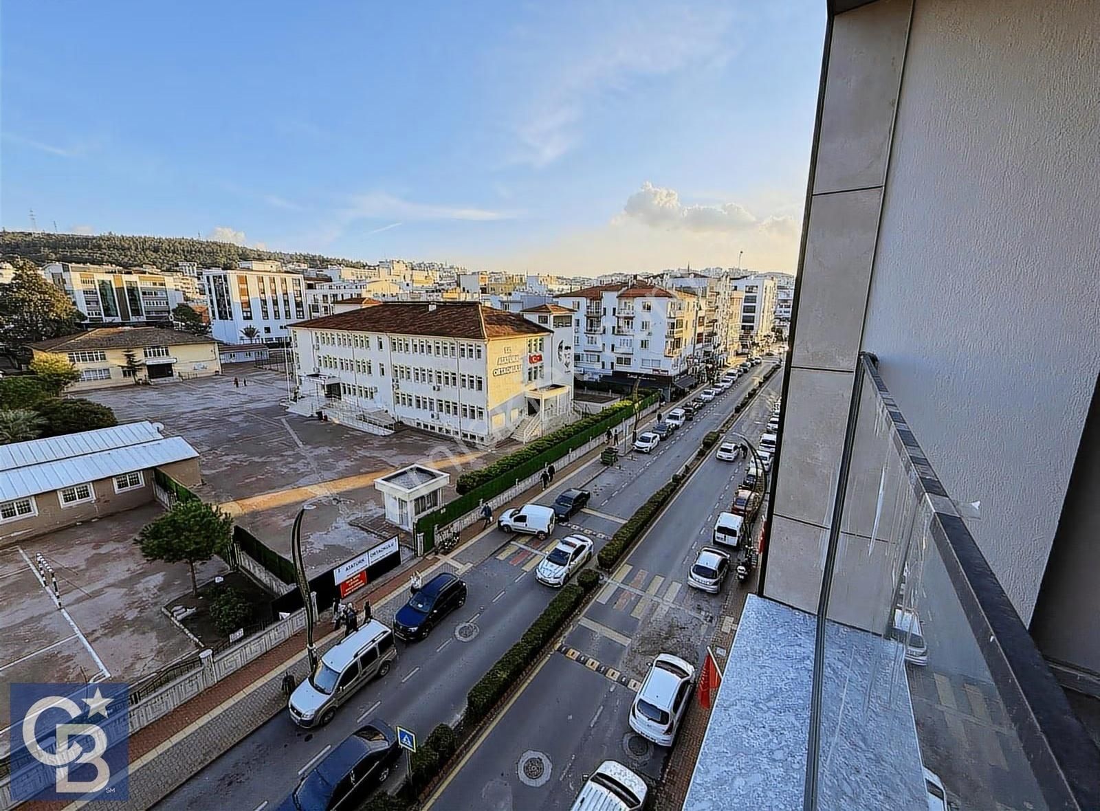 İstiklal Caddesi'nde Kiralık Sıfır 2+1 Geniş Daire - Görsel 14