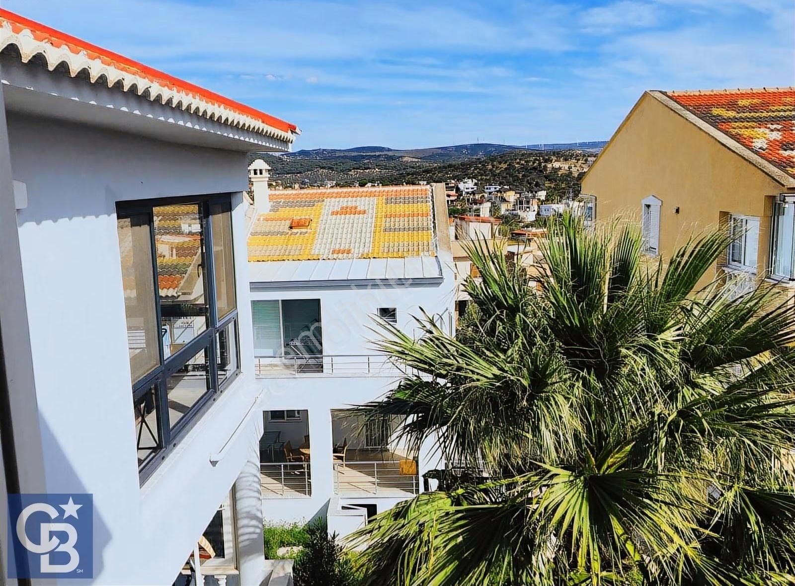 Aliağa Şakranda Site İçerisinde Satılık Havuzlu Villa - Görsel 2