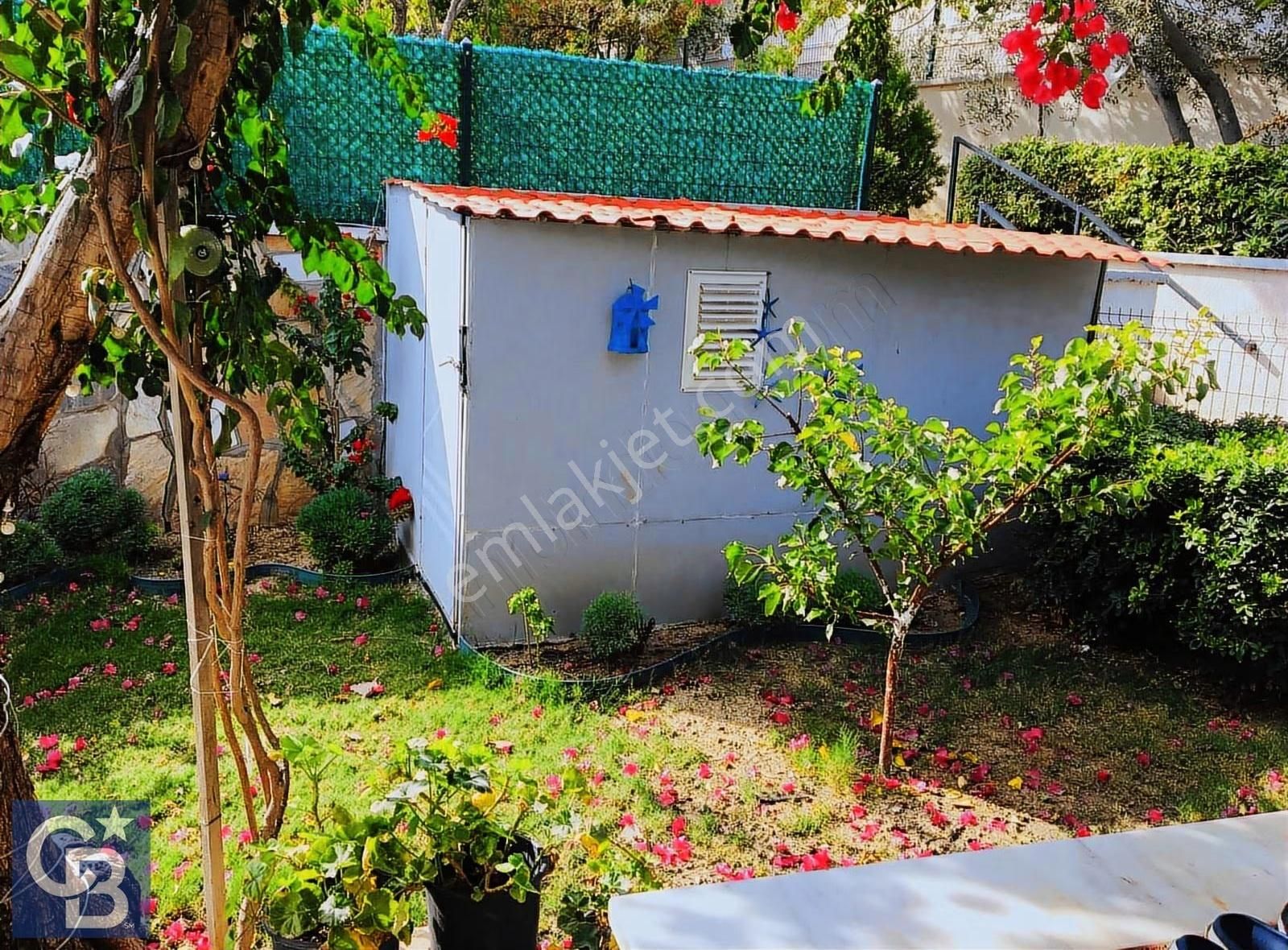 Aliağa Şakranda Site İçerisinde Satılık Havuzlu Villa - Görsel 21