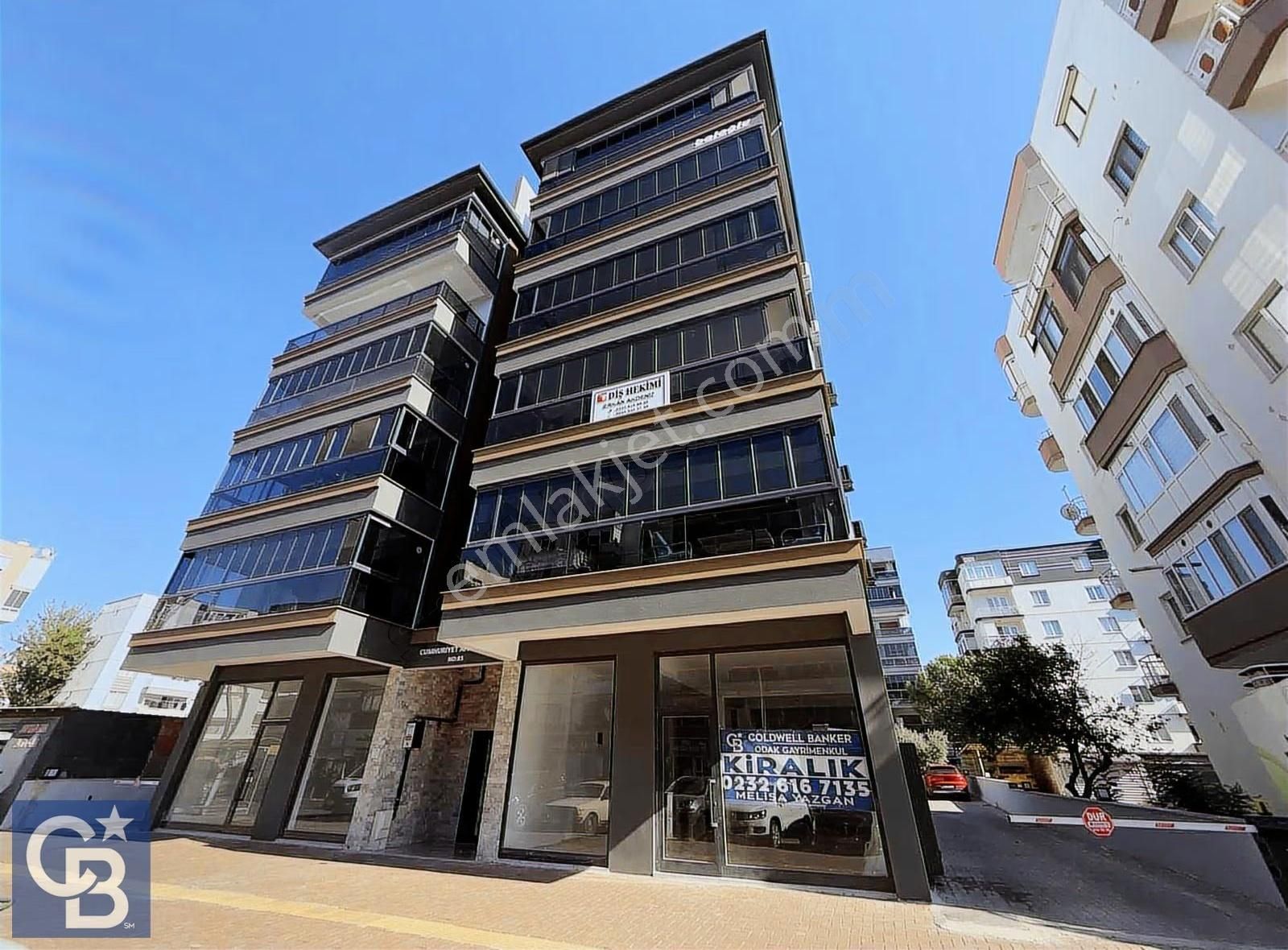 Aliağa Atatürk Mah. Cadde Üzeri Sıfır Kiralık Dükkan 230 M2