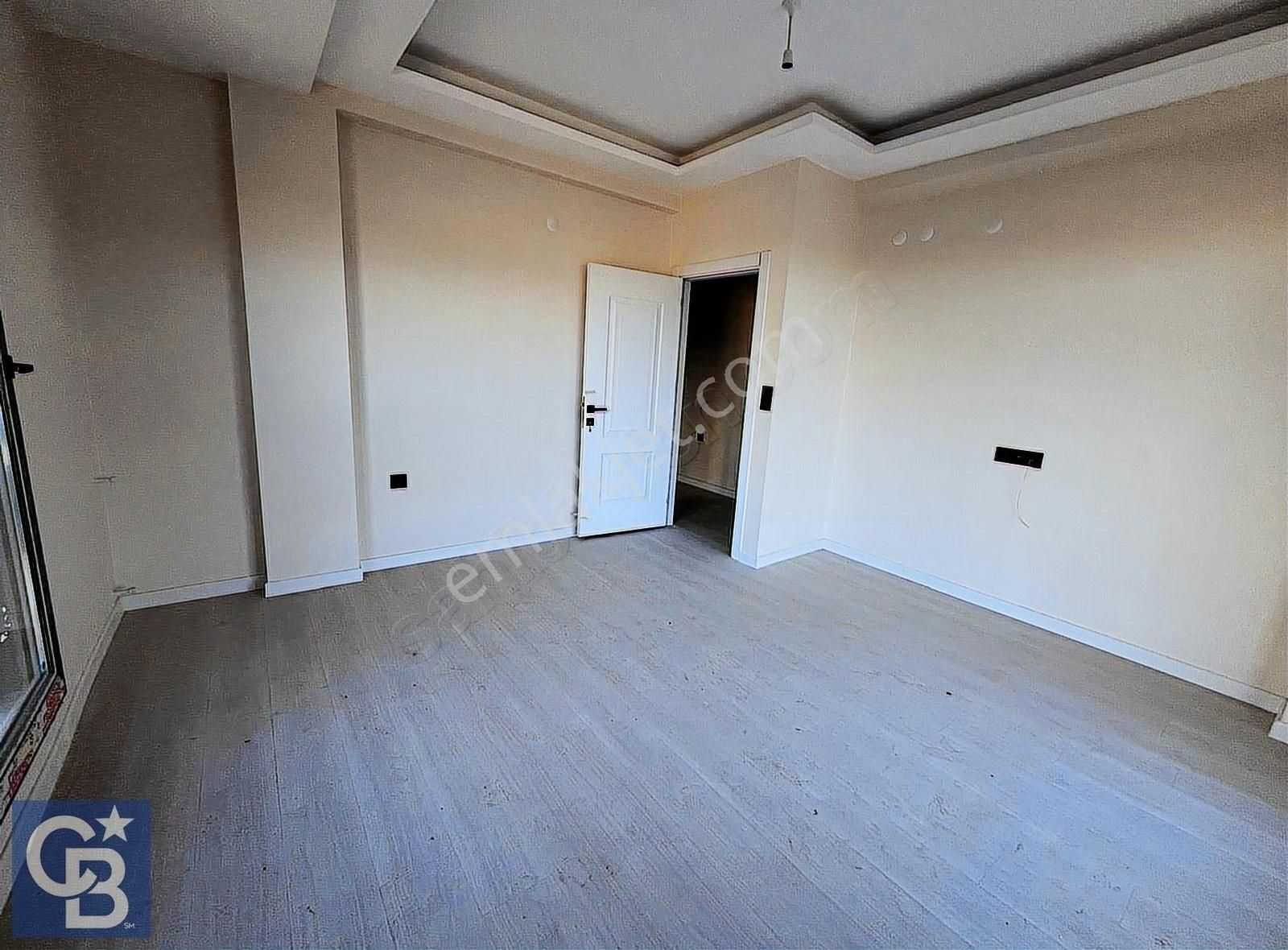 Havuzlu Sitede Çift Cephe Kapalı Mutfaklı 2+1 - Görsel 15