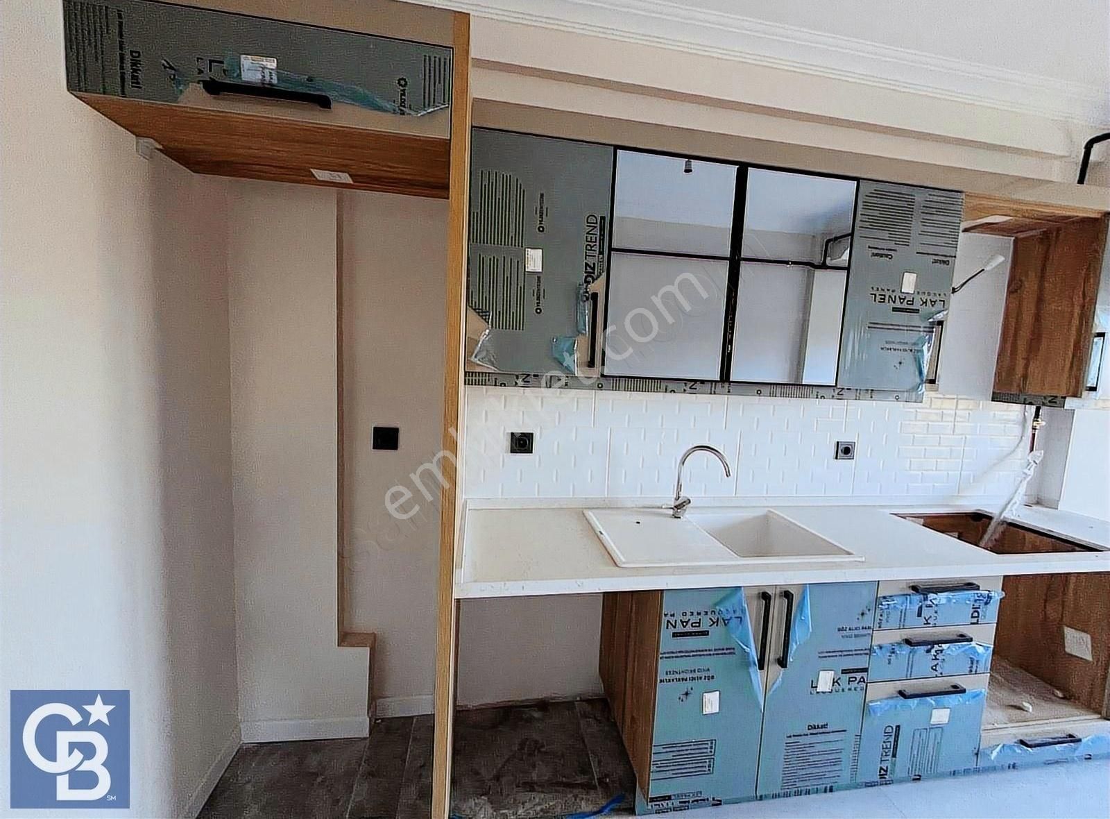 Havuzlu Sitede Çift Cephe Kapalı Mutfaklı 2+1 - Görsel 12