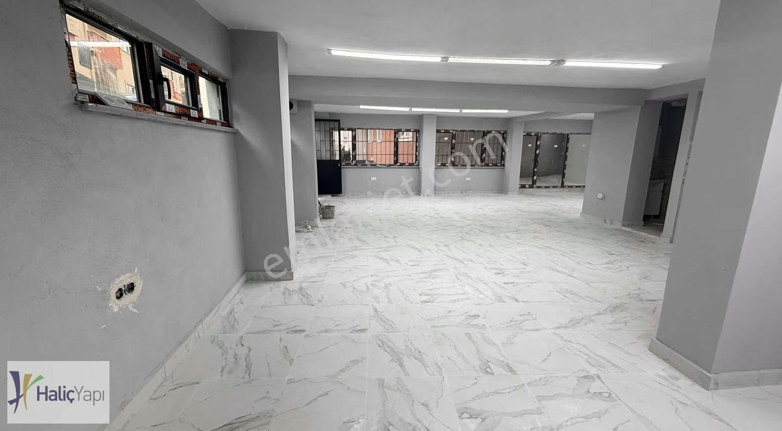 Gürselde Tempo Otel Yanı Giriş Masrafsız Kiralık Dükkan - Görsel 9