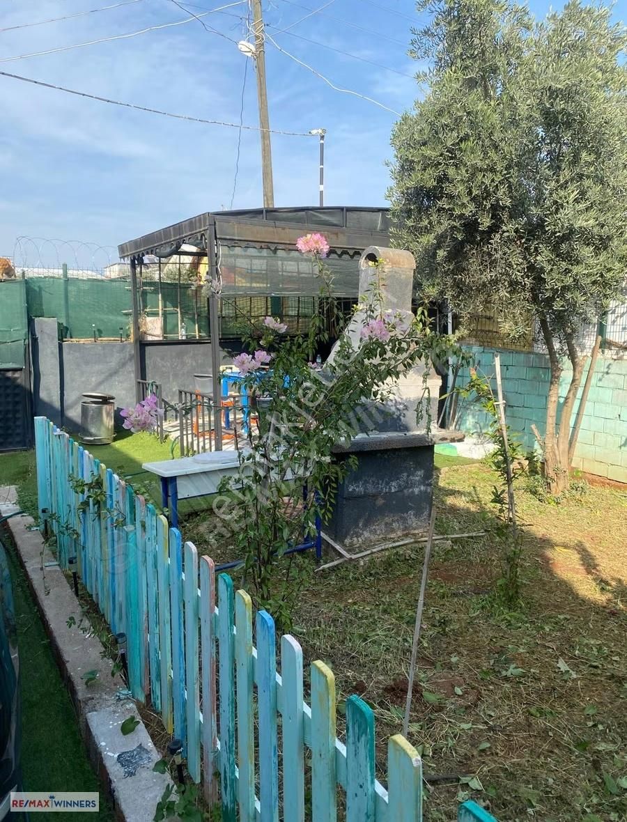 Pınarlı Mahallesinde Havalimanına Yakın Müstakil Ev