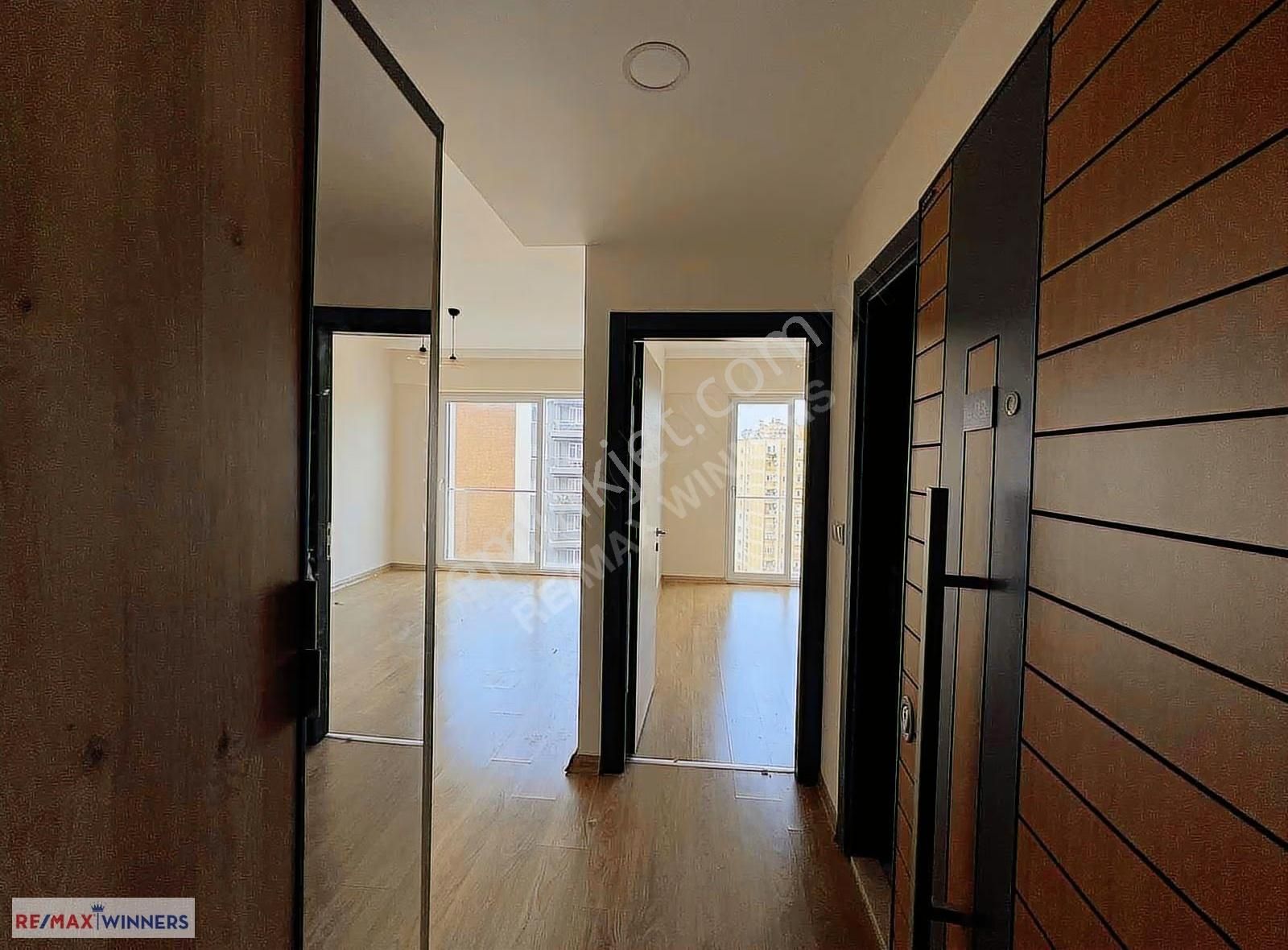 Ekpa 1207 Sitesinde Ara Kat Havuz Cepheli 1+1 - Görsel 3