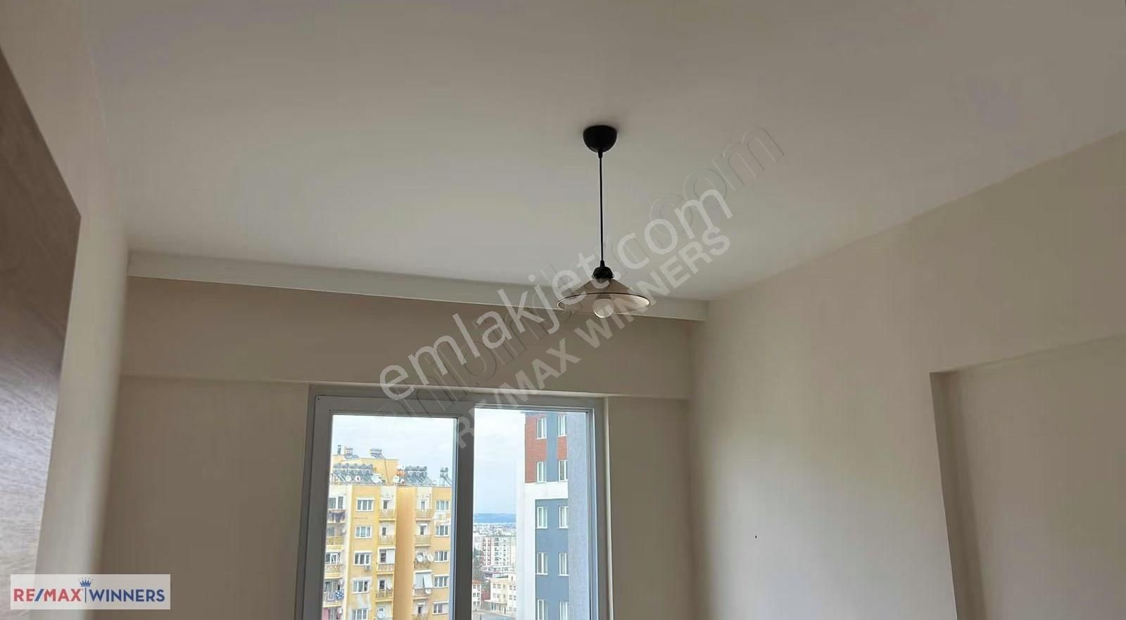 Ekpa 1207 Sitesinde Ara Kat Havuz Cepheli 1+1