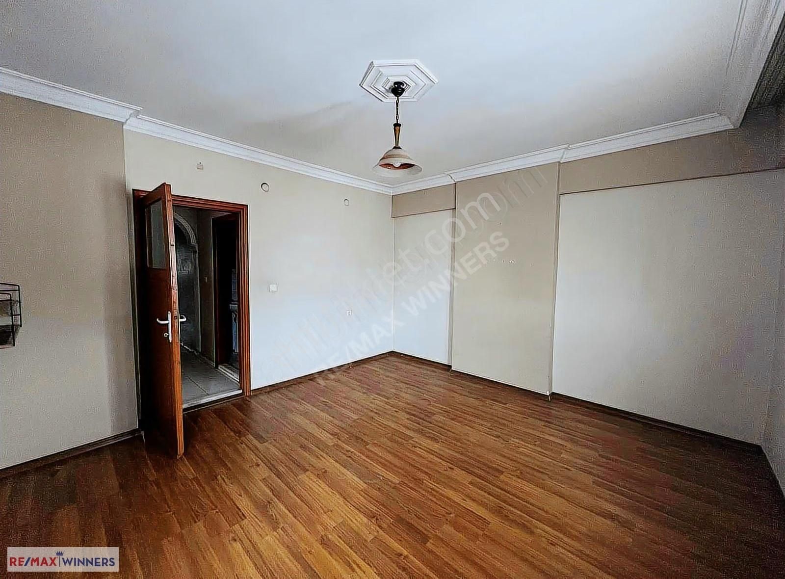 Mevlana Caddesinde 3+1 Ara Kat Kiralık - Görsel 23