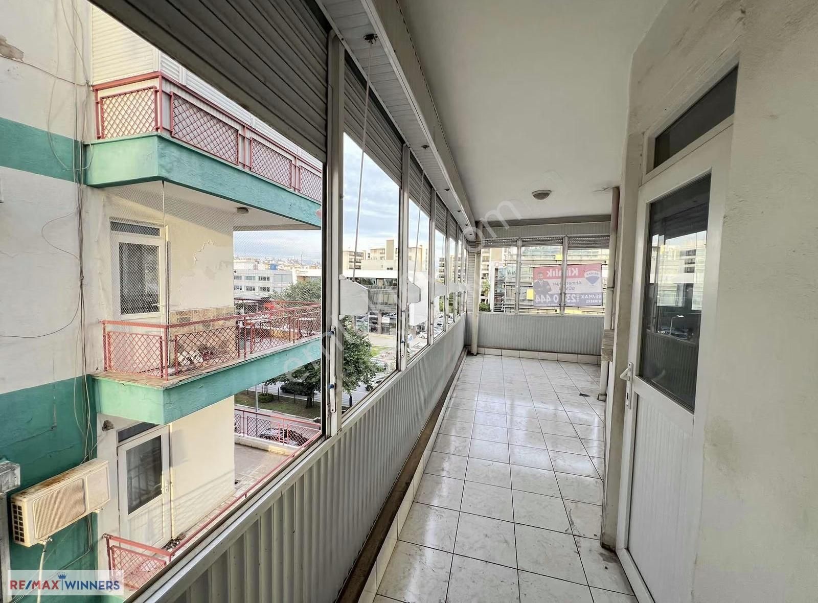 Mevlana Caddesinde 3+1 Ara Kat Kiralık - Görsel 38