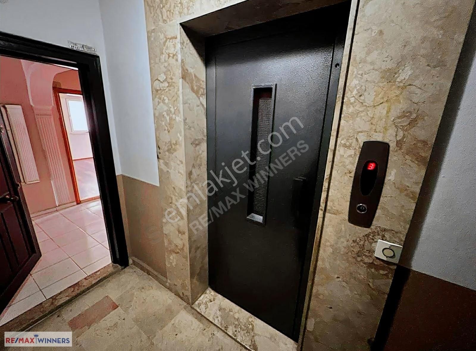 Mevlana Caddesinde 3+1 Ara Kat Kiralık - Görsel 34