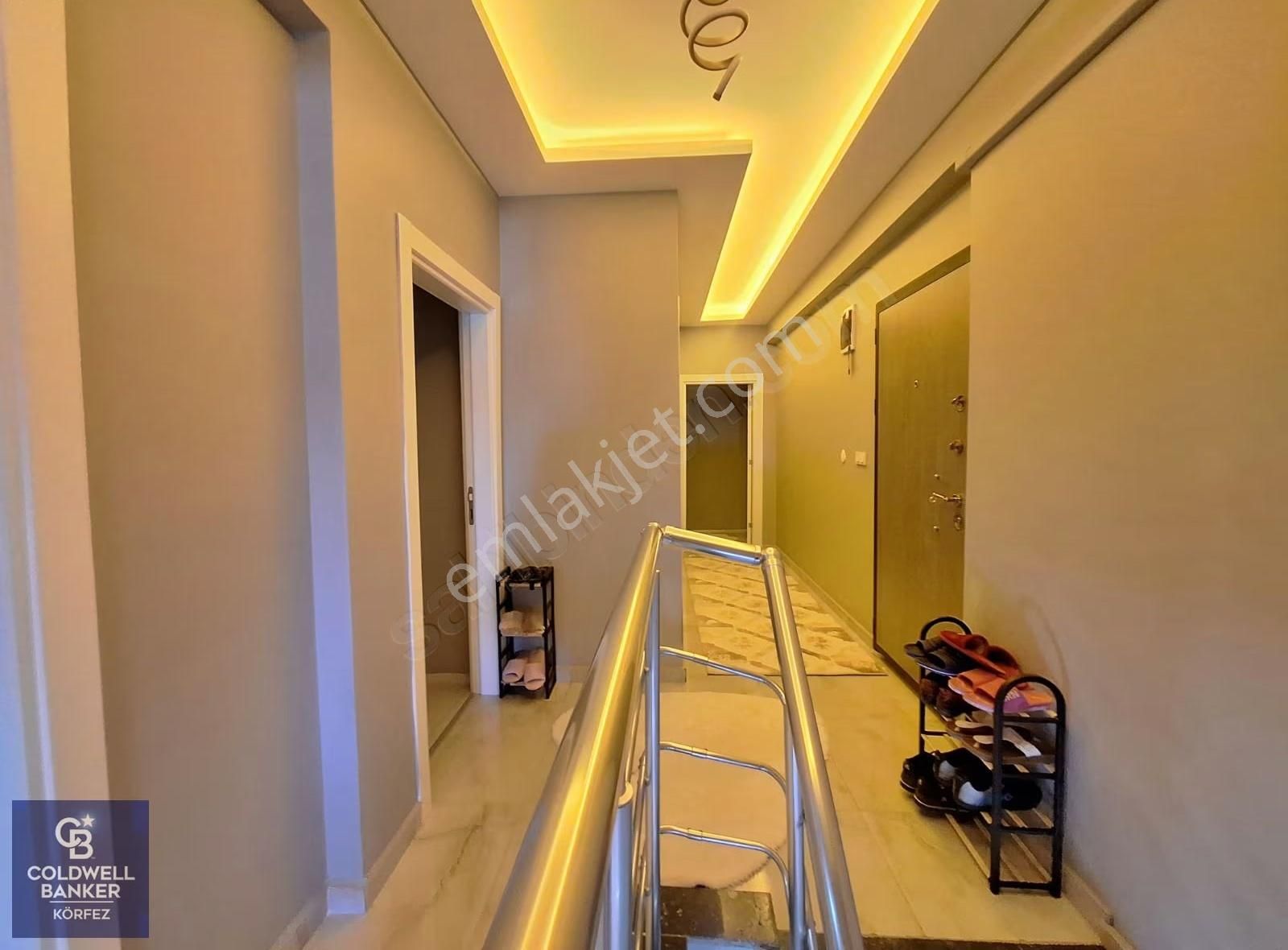 Edremit'te Muhteşem Manzaralı 168m² Net / 3+1 - Görsel 9