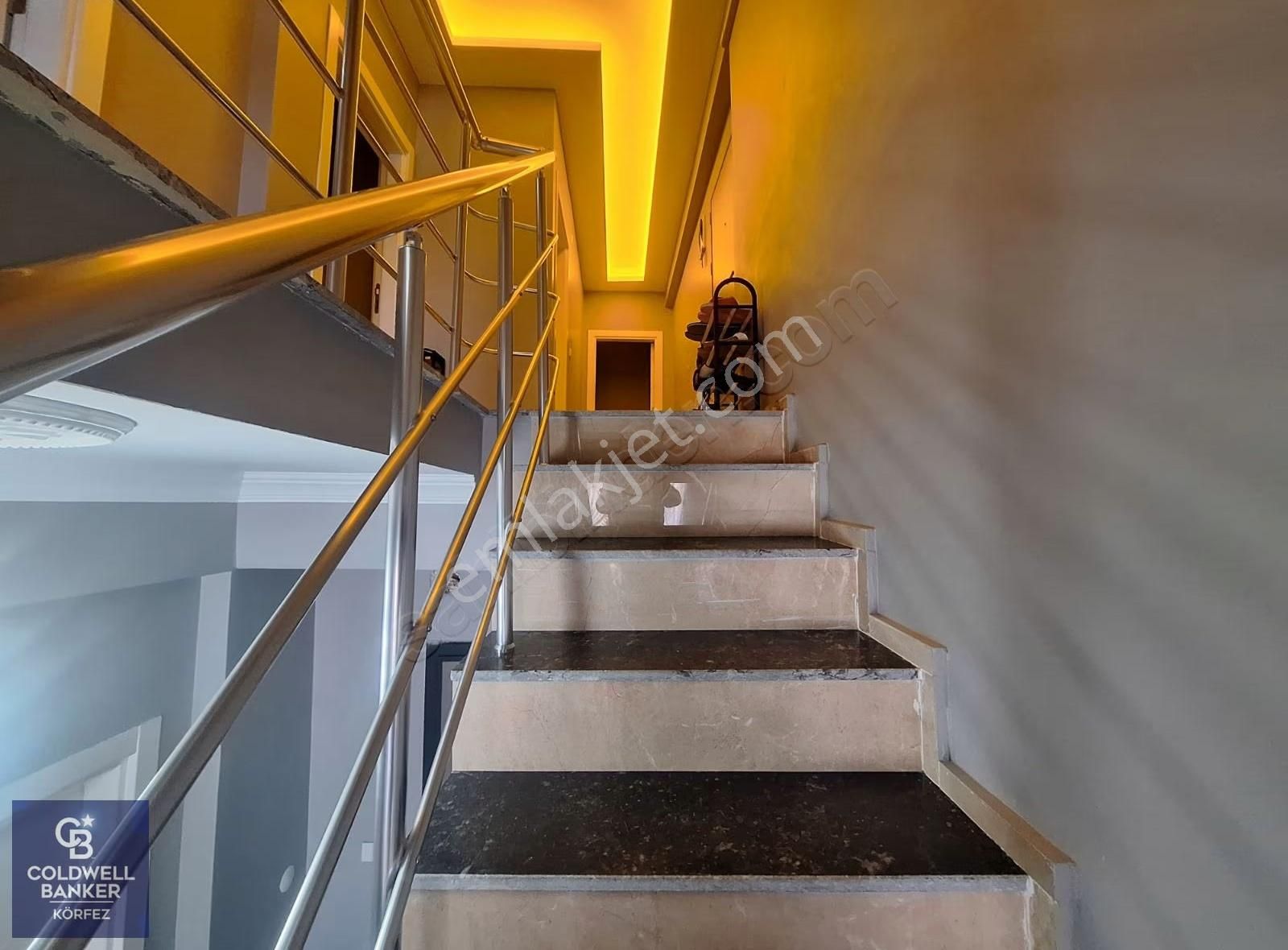 Edremit'te Muhteşem Manzaralı 168m² Net / 3+1 - Görsel 5