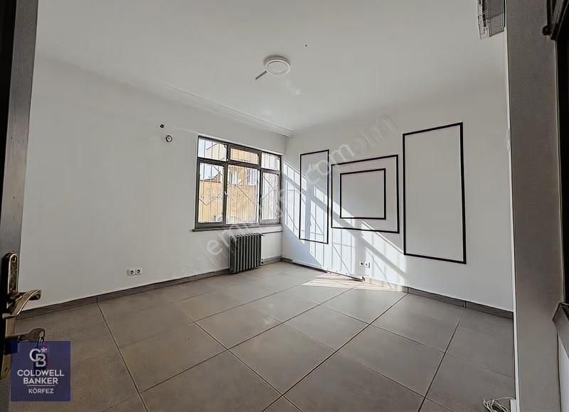 Edremit Çarşı Merkezde Kiralık Dükkan - Görsel 4