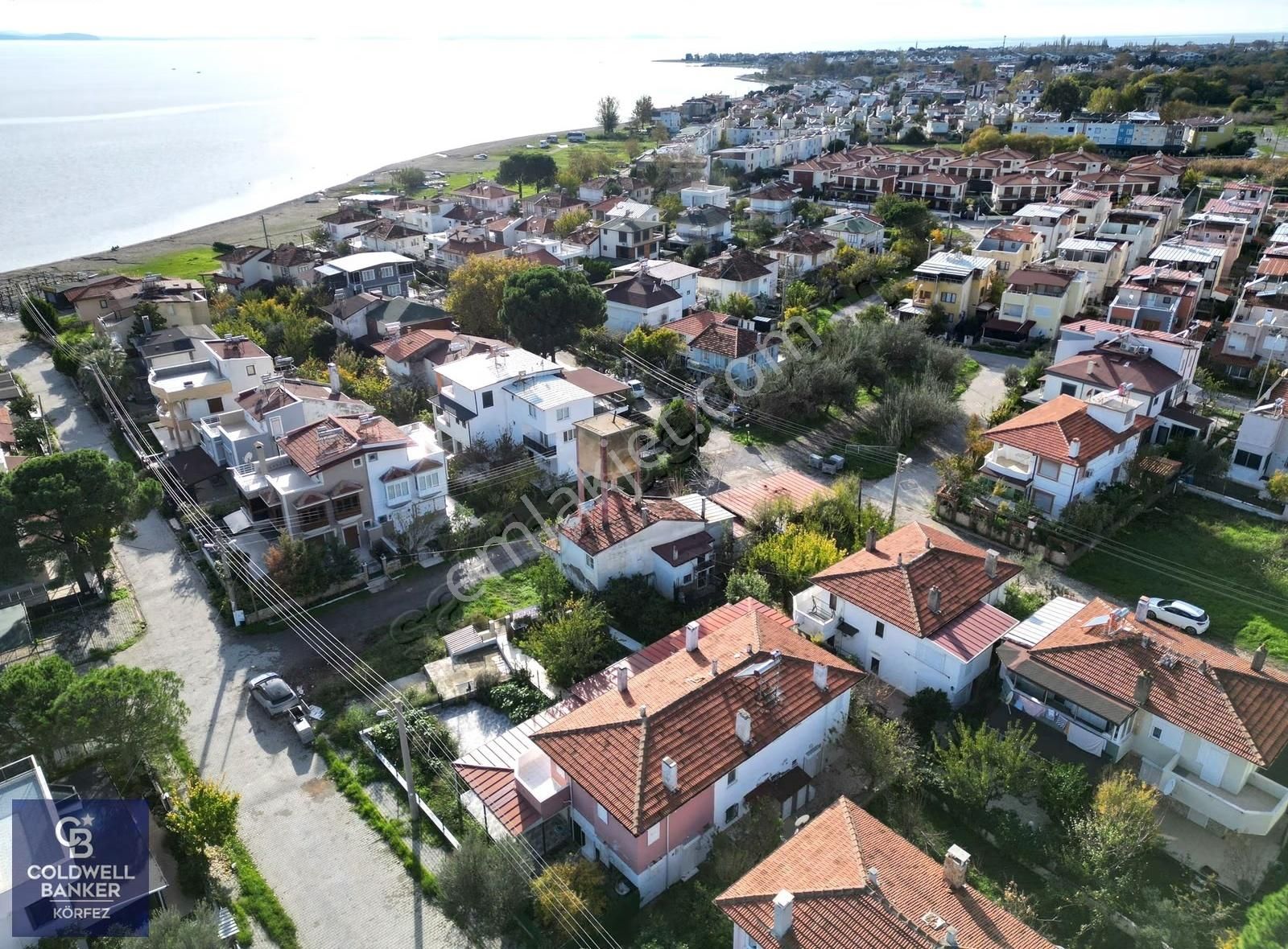 Güre Tahtakuşlar'da, Denize 100 Mt Mesafede Uygun 2+1 Villa