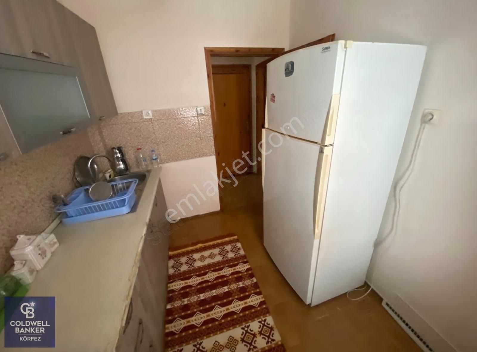 Akçay'da Kordona 300 Mt Eşyalı Ayrı Mutfaklı Ara Kat Daire - Görsel 7