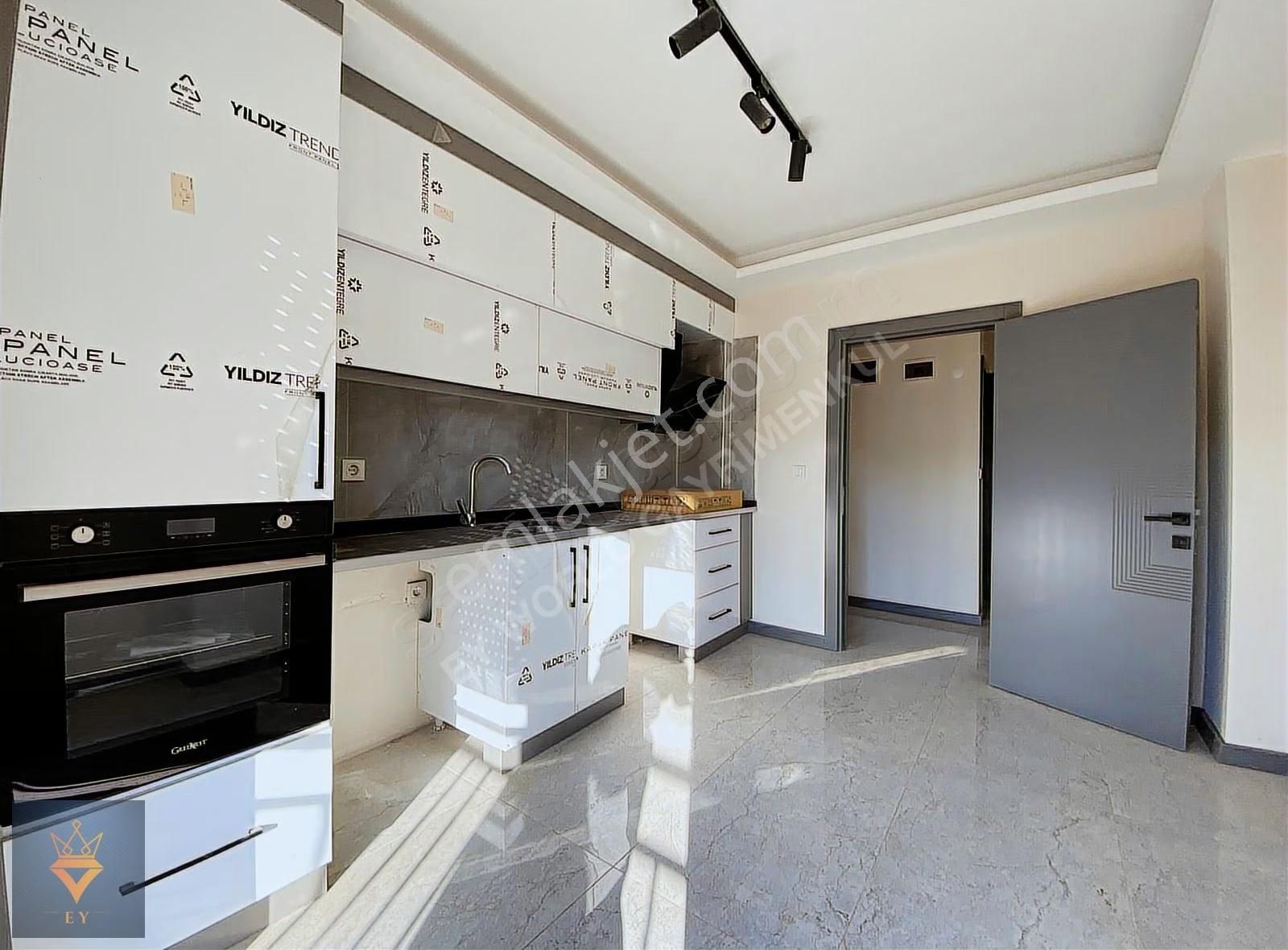 Varsak Demirel'de Tramvaya 1 Parslel 3+1 Katta Sıfır Daire - Görsel 6