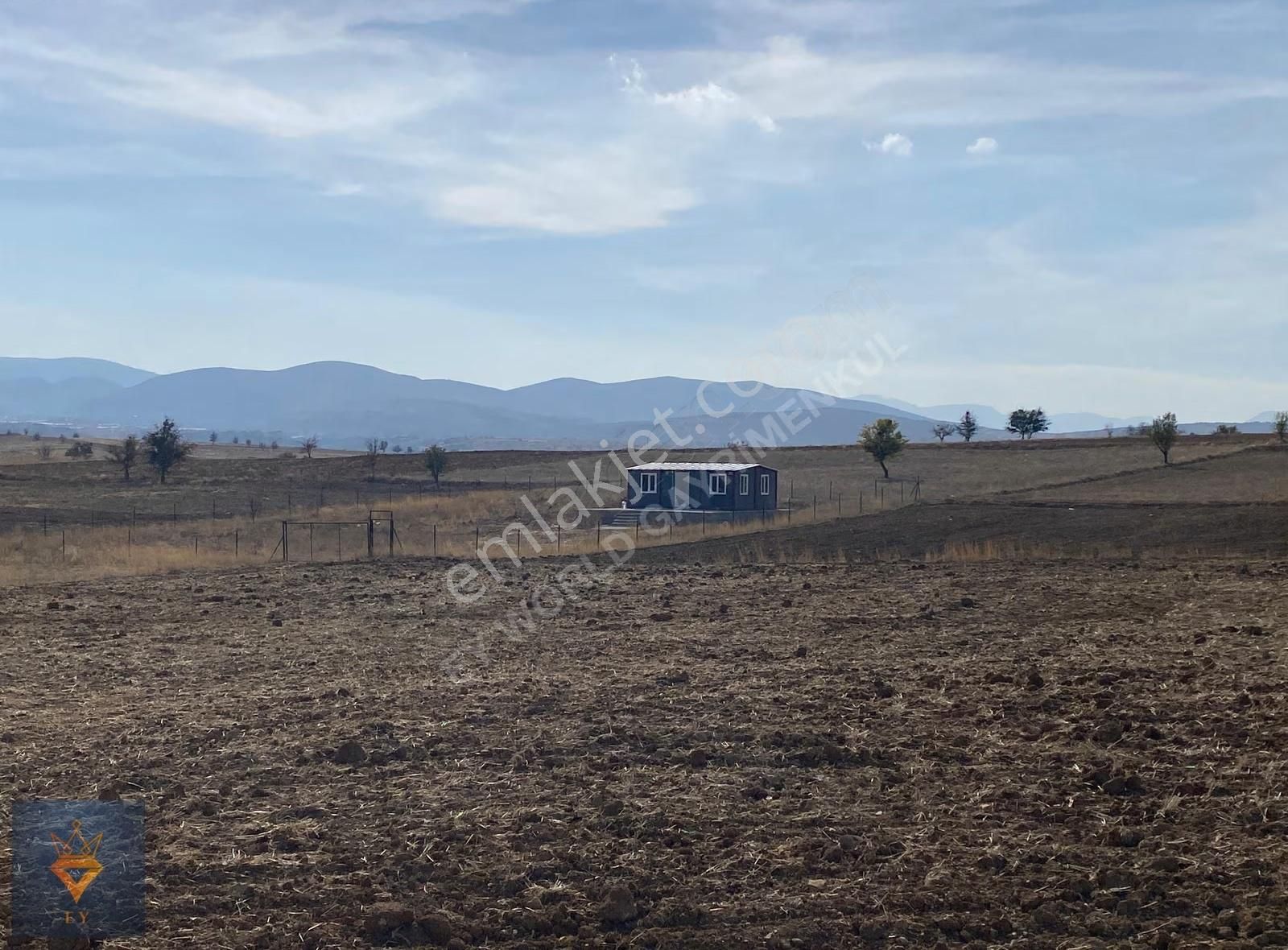 Elmalı Bozhüyük'de İçersinde Konteyner Olan Hobi Bahçesi - Görsel 19