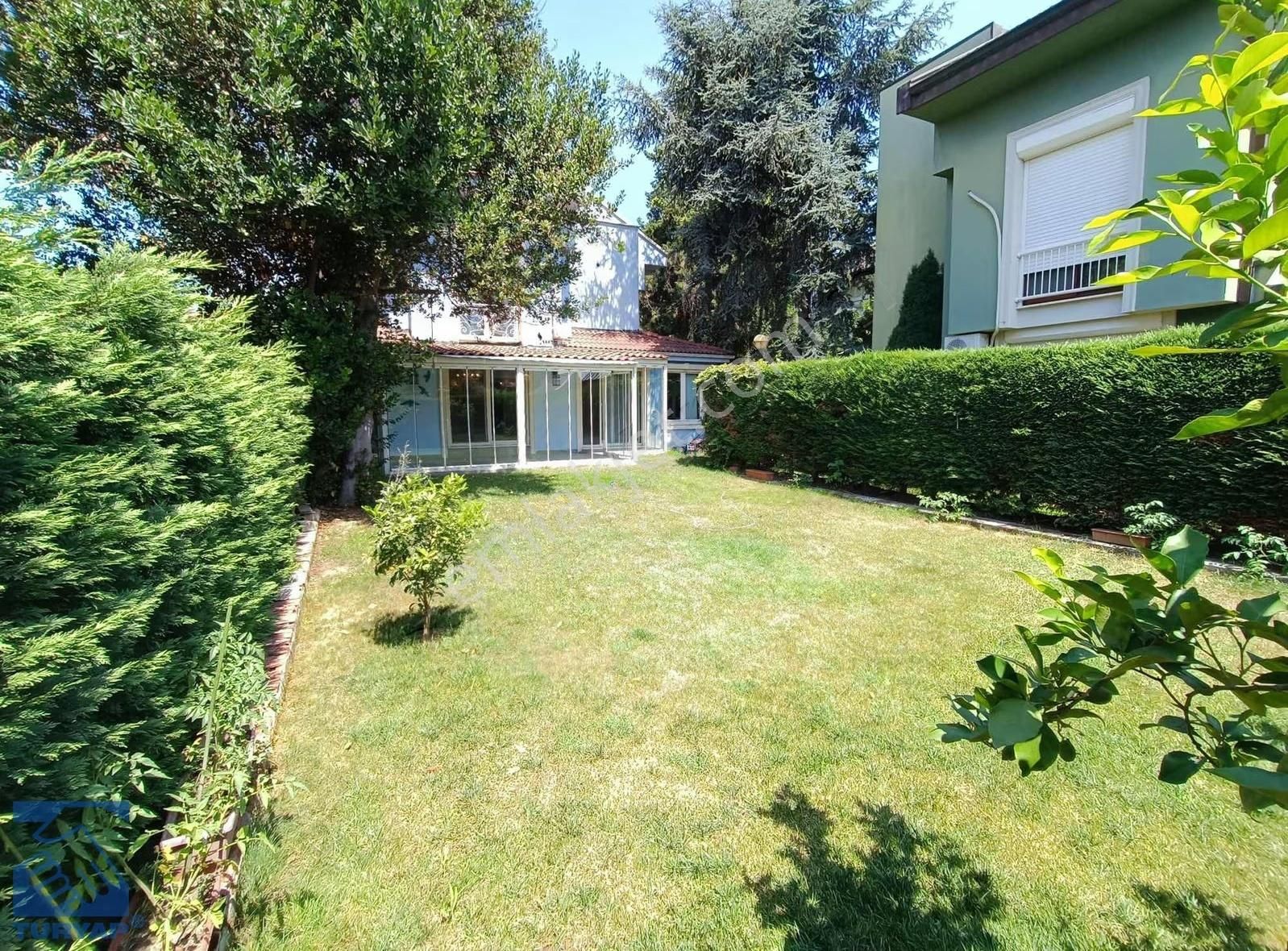 Turyap;tan Bahçeşehir Akasya 9 Müstakil Geniş Bahçeli Villa