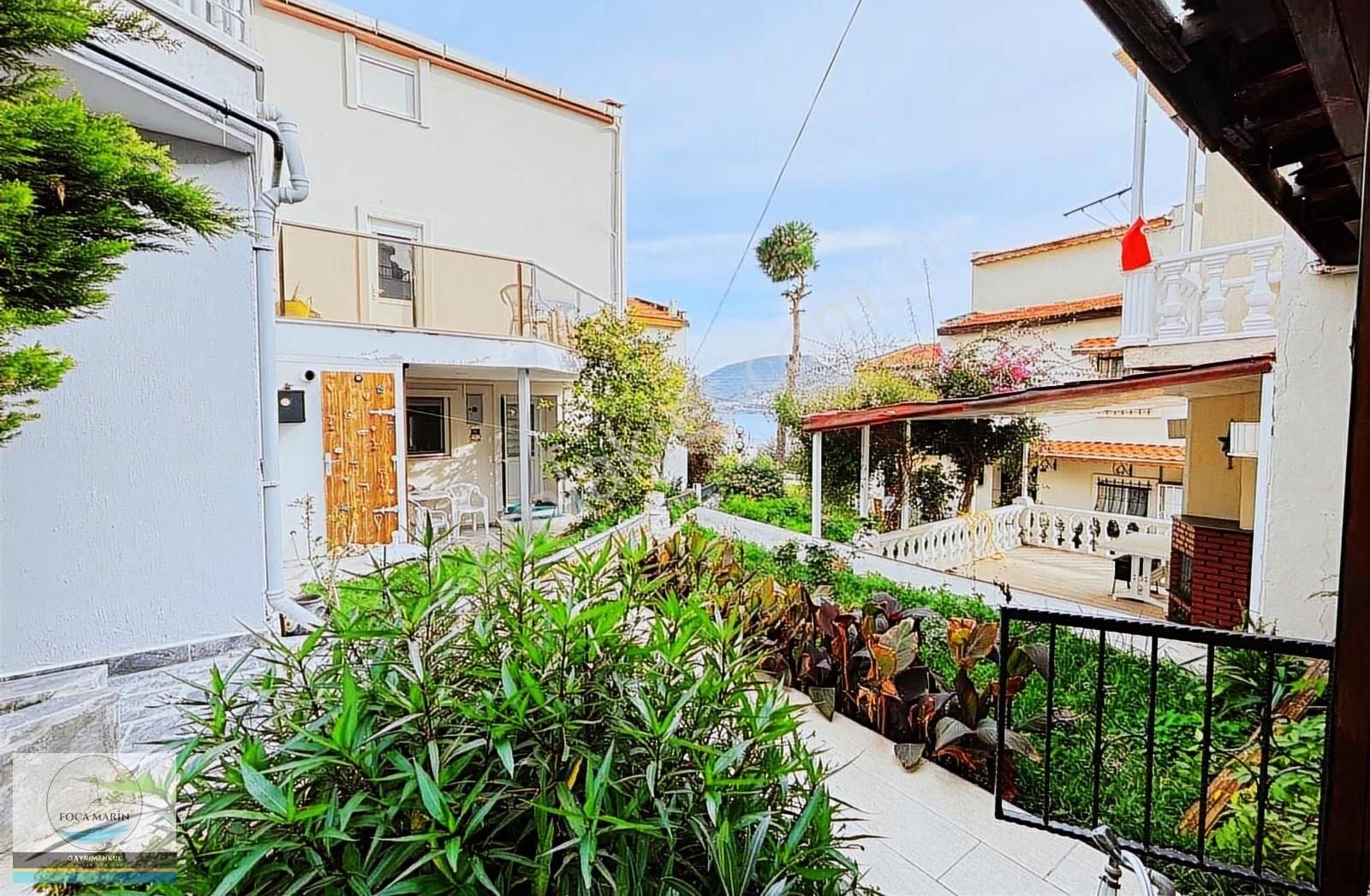 Yenifoça Burunucu'nda Denize 140 Mt Mesafede 4+1 Tripleks Villa - Görsel 16