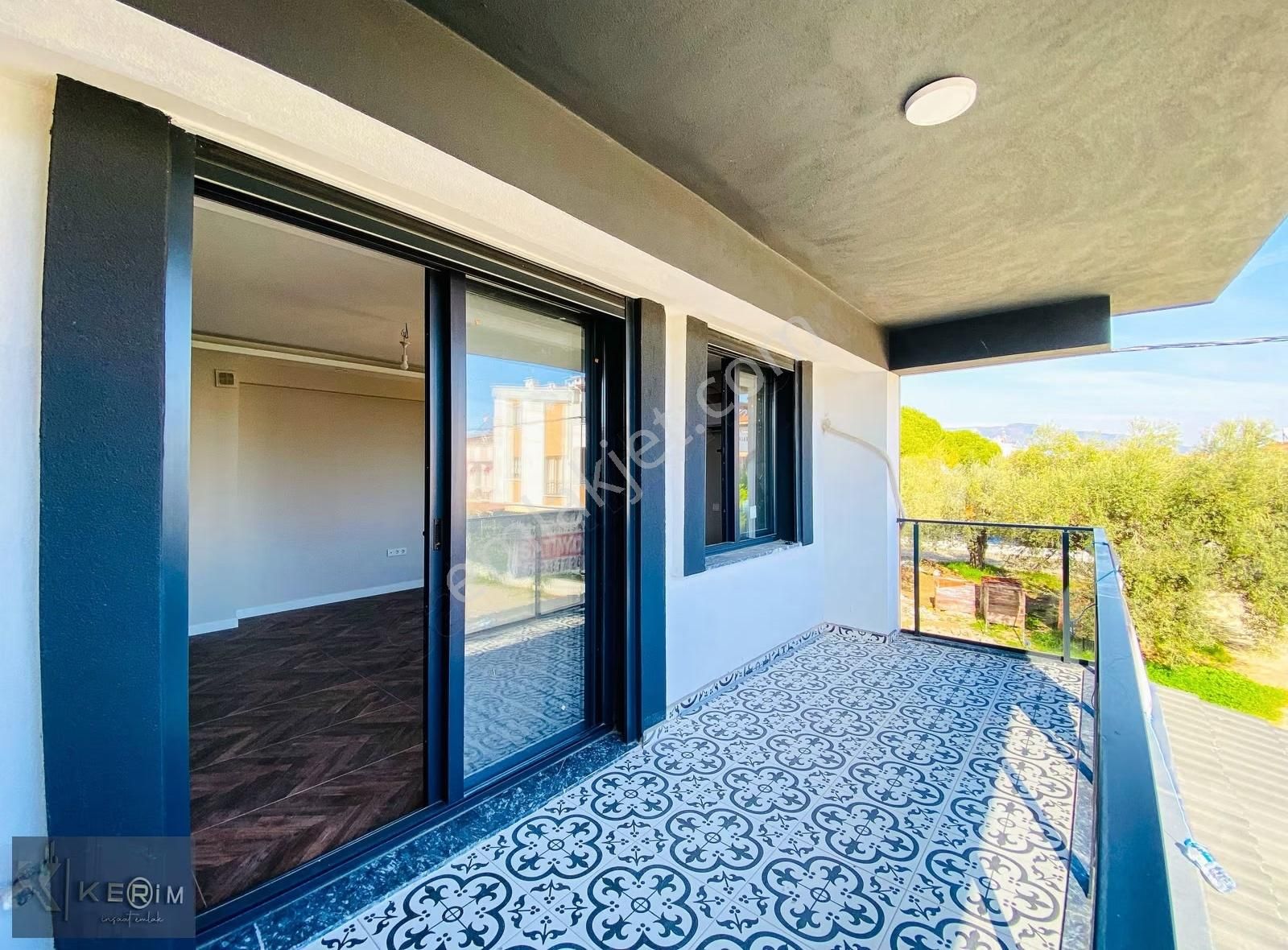 Kerim'den Küçükkuyu Satılık 160m² Denize 100m 3+1 Devasa Daire - Görsel 21
