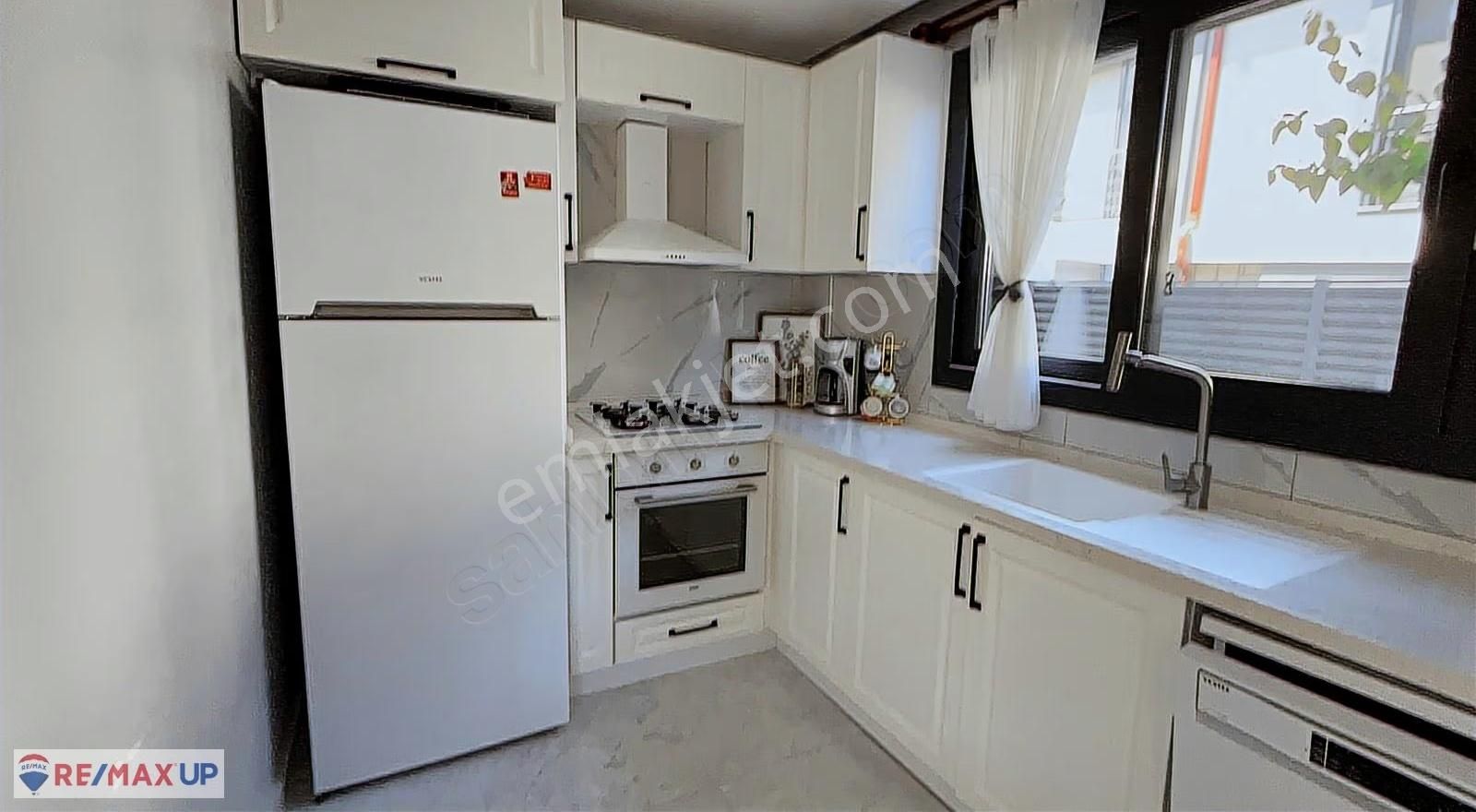 Karaburun Saip'te Deniz Manzaralı Kiralık Villa - Görsel 4