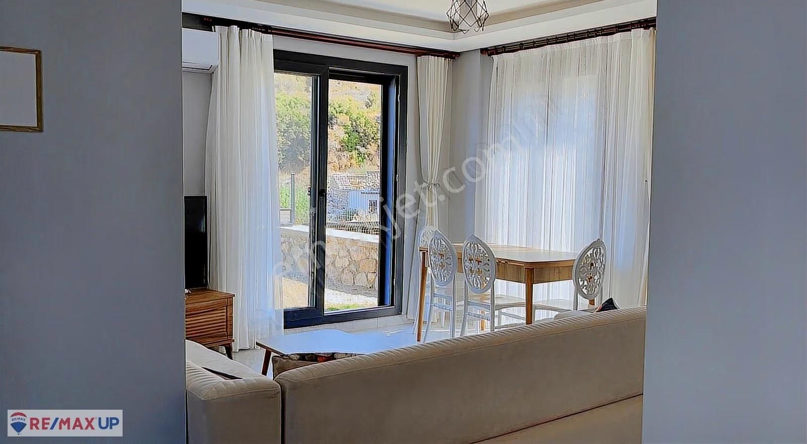 Karaburun Saip'te Deniz Manzaralı Kiralık Villa - Görsel 23