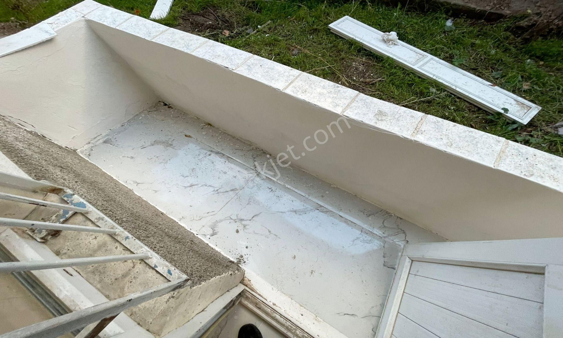 İncirli Mahallesi'nde Yapılı Masrafsız 3+1 Daire! - Görsel 8