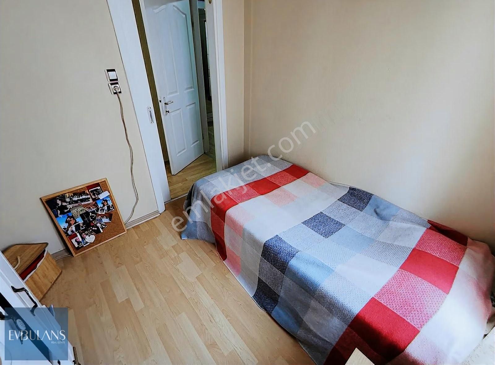 Aksoy Sahile Yürüme Mesafesinde Ara Kat Karanlık Odasız 3+1 - Görsel 7