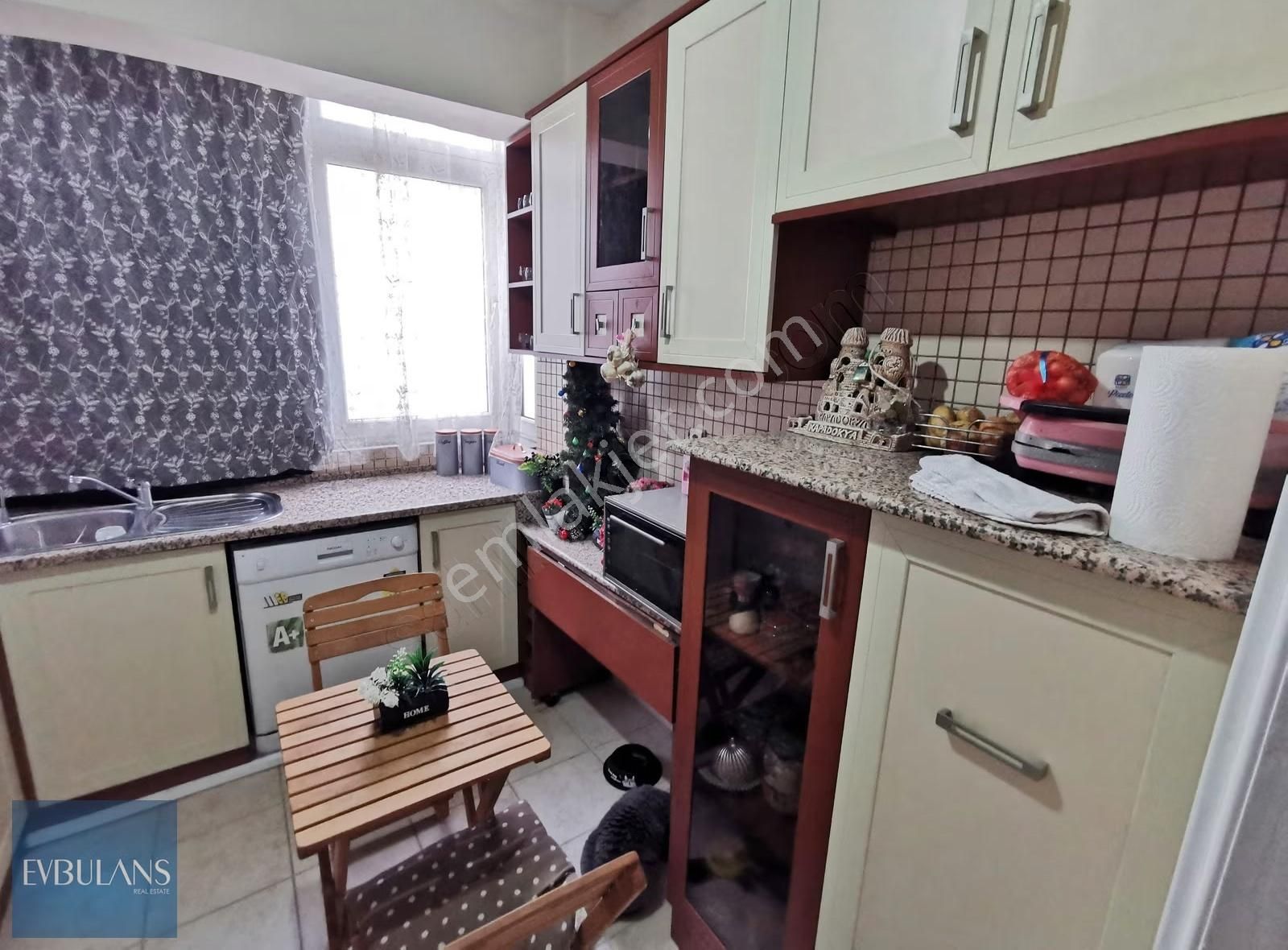 Aksoy Sahile Yürüme Mesafesinde Ara Kat Karanlık Odasız 3+1 - Görsel 26