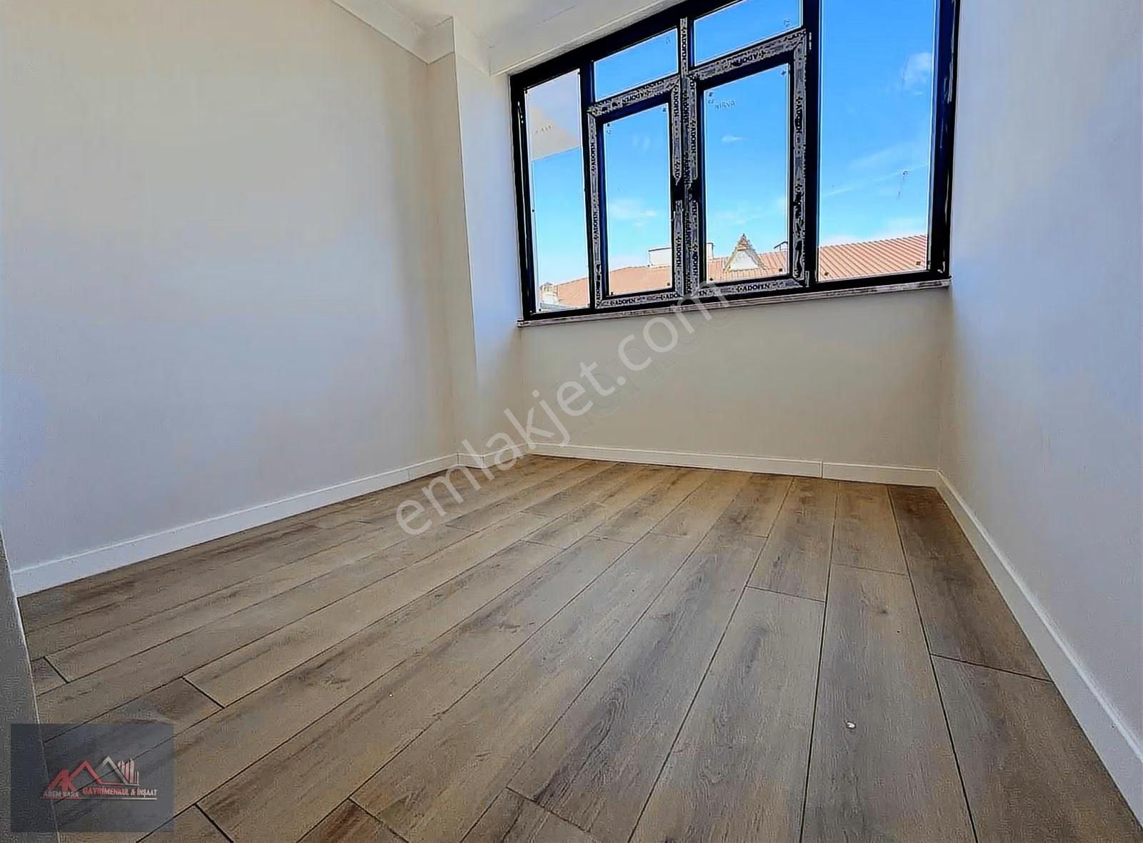 İstasyon Cad Yakın Asansörlü Lüks Yapım 2+1 Arakat Daire - Görsel 5