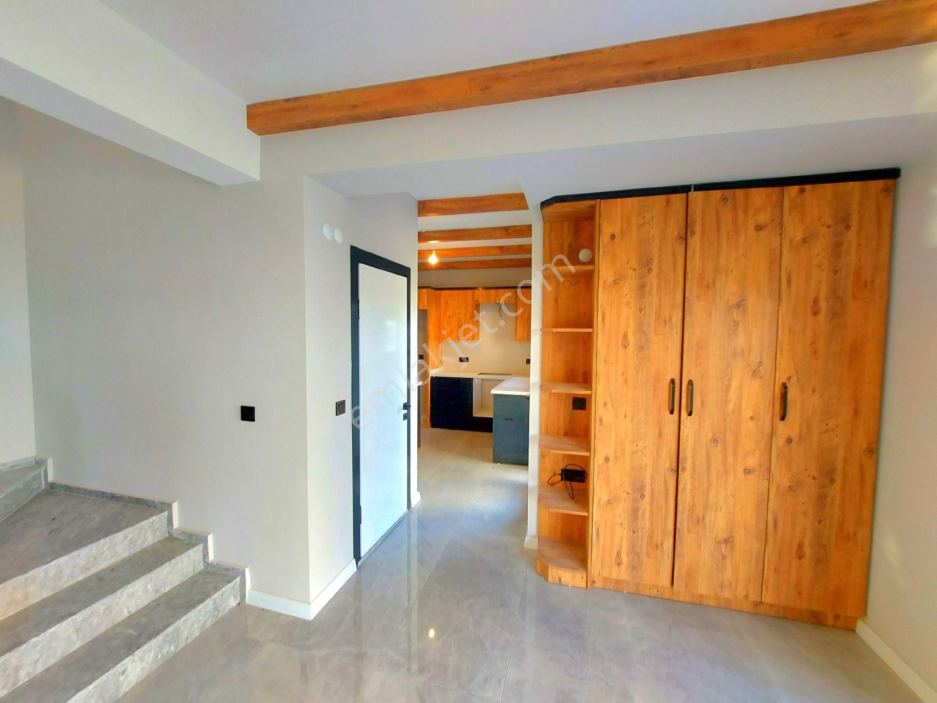 Davutlarda Özel Havuzlu Köşe Konumlu Tek Müstakil Geniş Bahçeli Sıfır Villa - Görsel 22