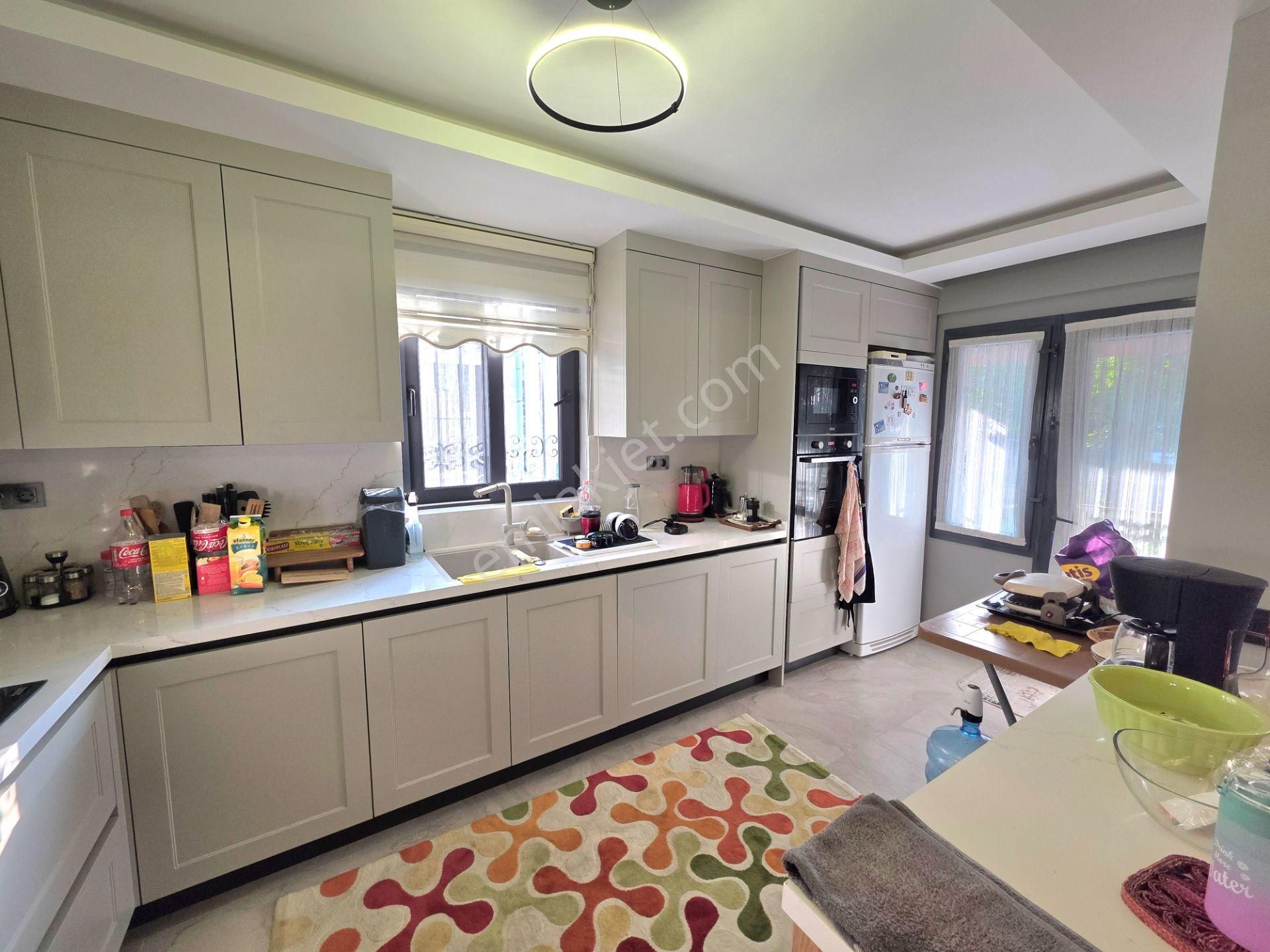 Denize Yakın Yolun Altı Masrafsız Satılık Villa - Görsel 26