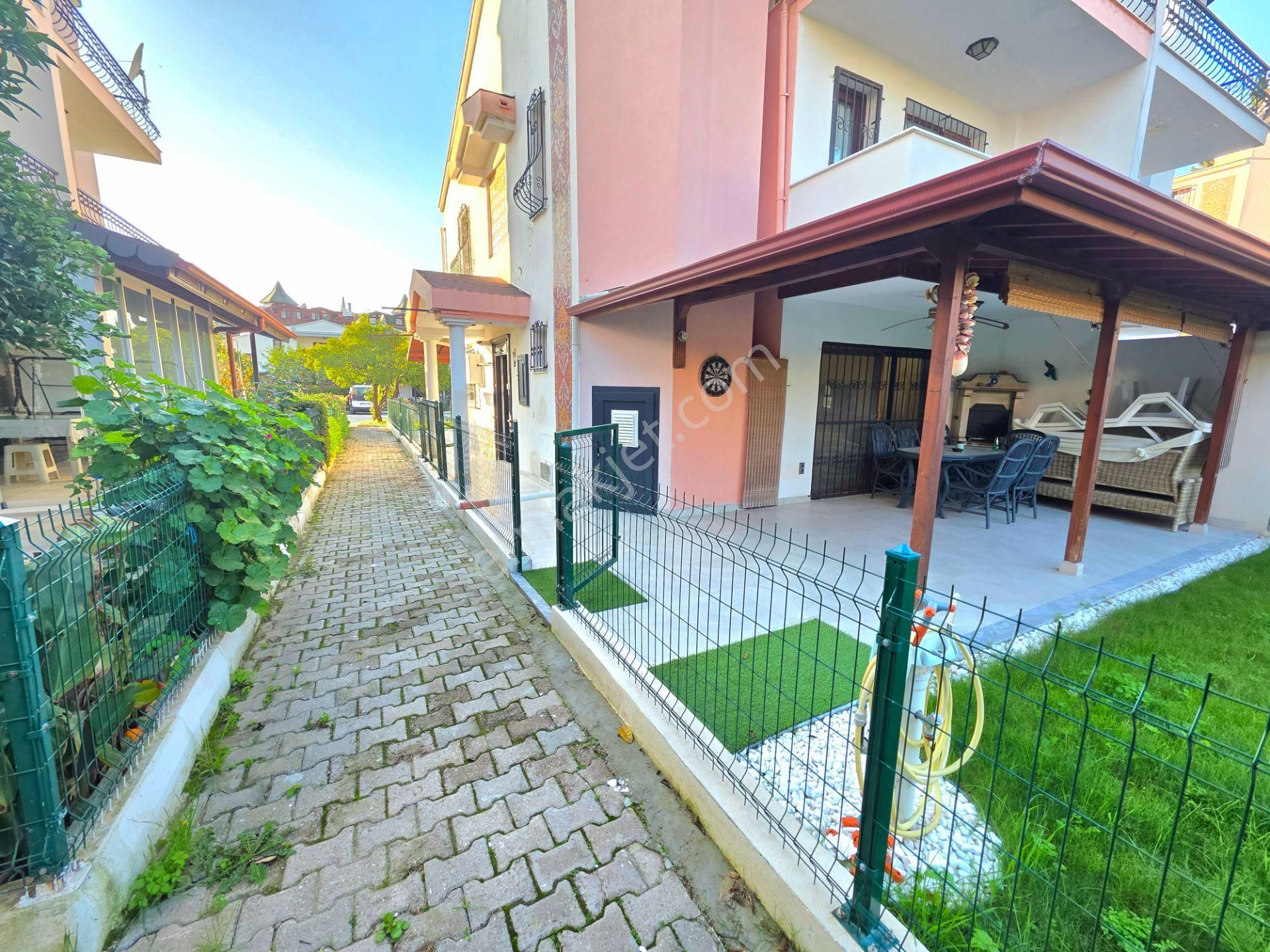 Denize Yakın Yolun Altı Masrafsız Satılık Villa - Görsel 16