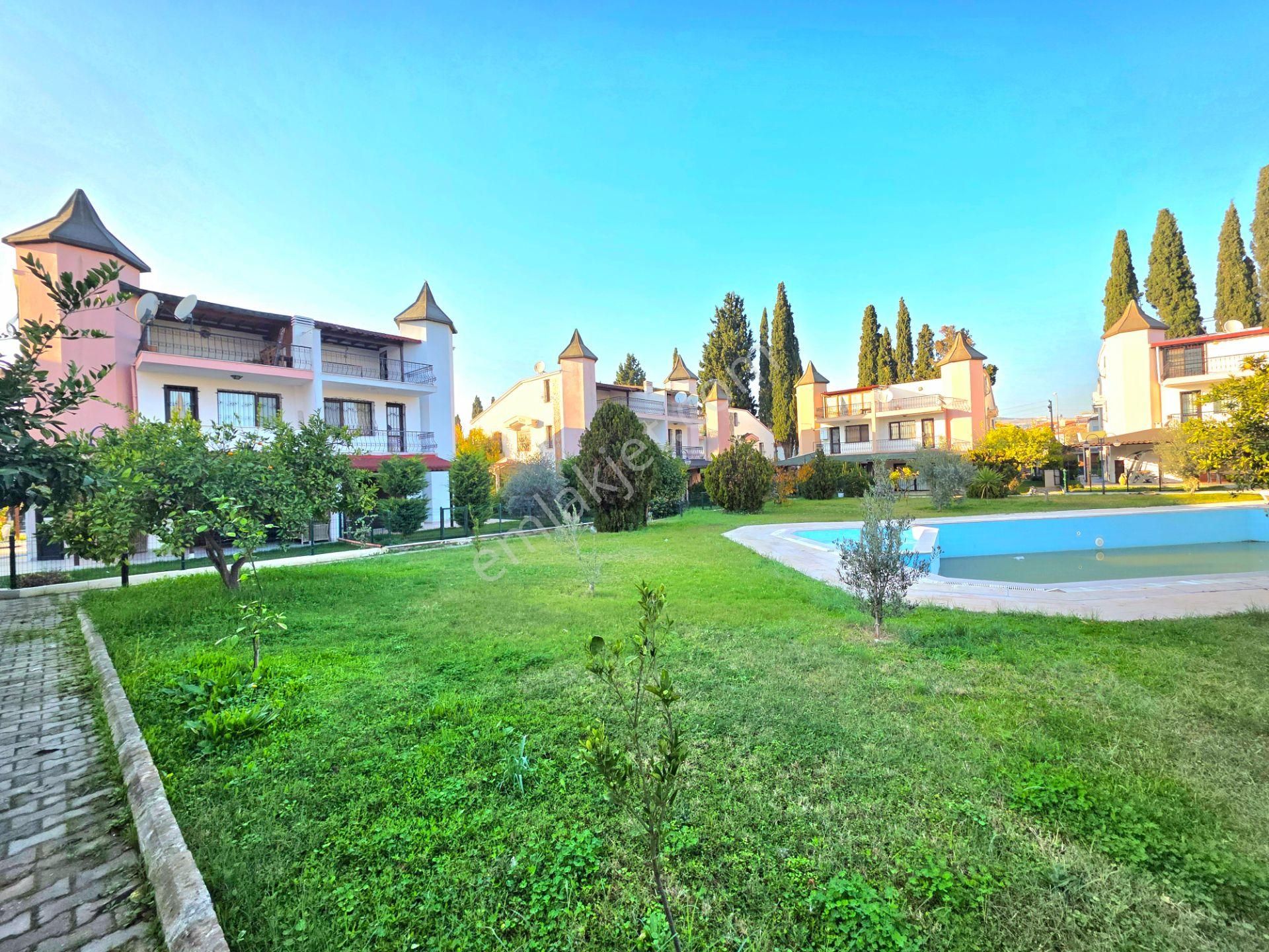 Denize Yakın Yolun Altı Masrafsız Satılık Villa - Görsel 14