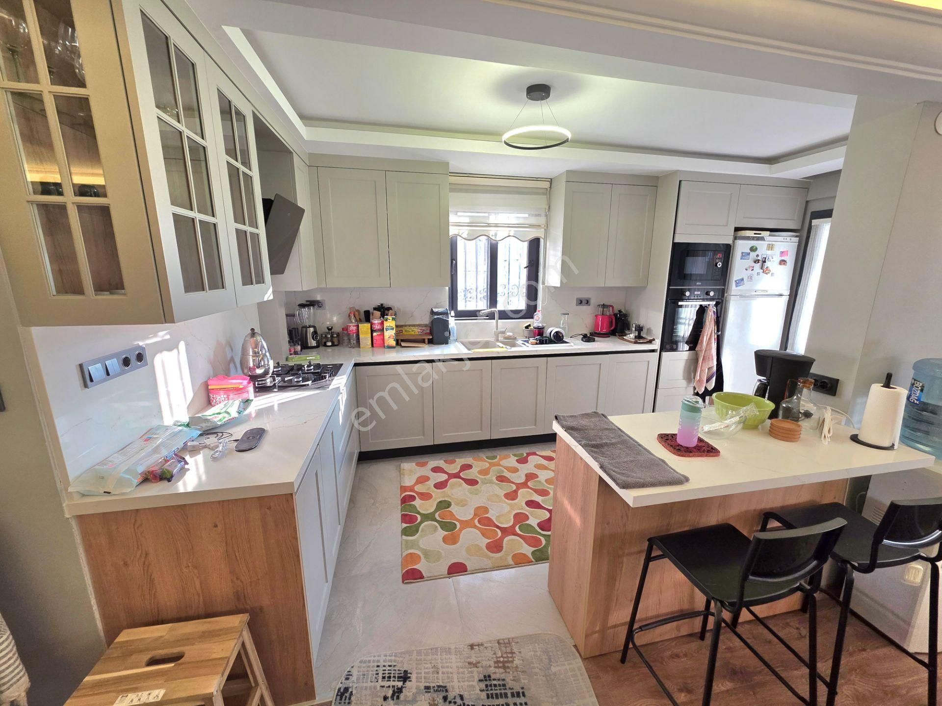 Denize Yakın Yolun Altı Masrafsız Satılık Villa - Görsel 24