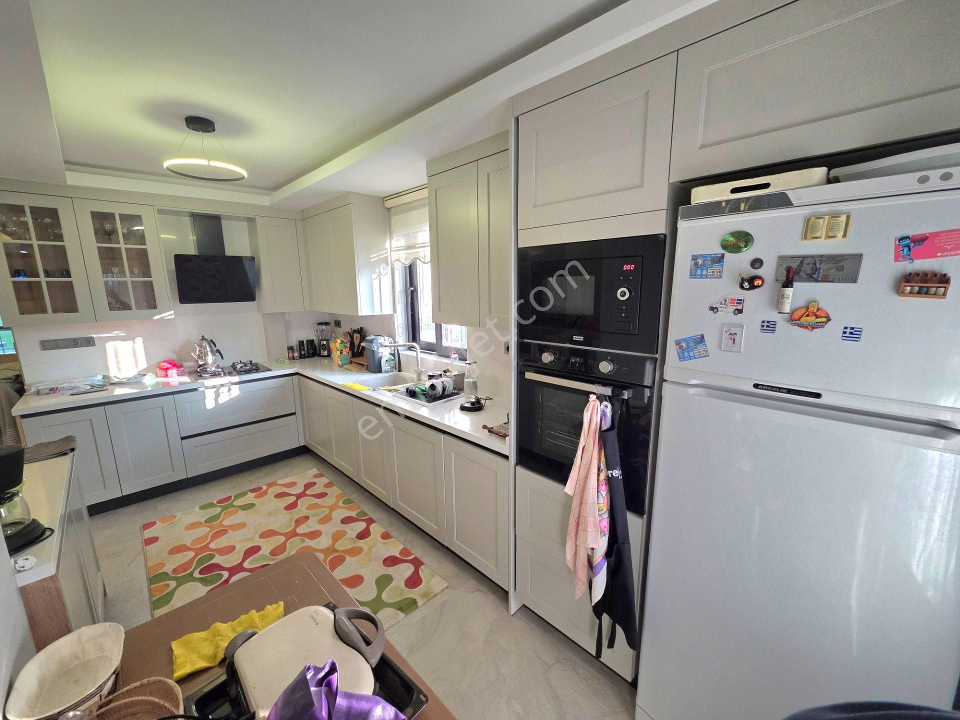 Denize Yakın Yolun Altı Masrafsız Satılık Villa - Görsel 25