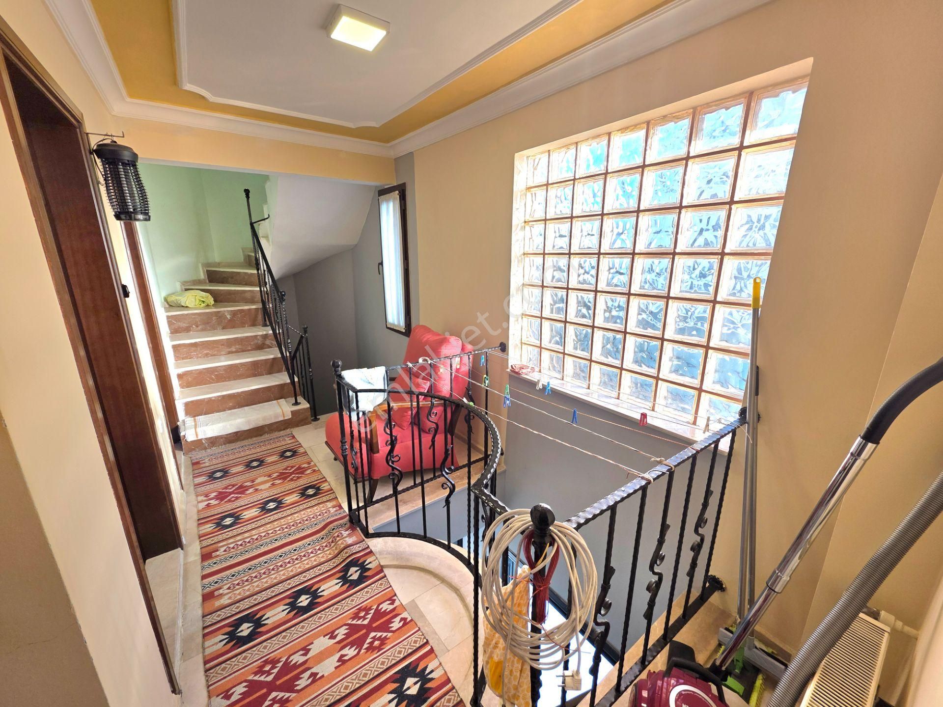 Denize Yakın Yolun Altı Masrafsız Satılık Villa - Görsel 30