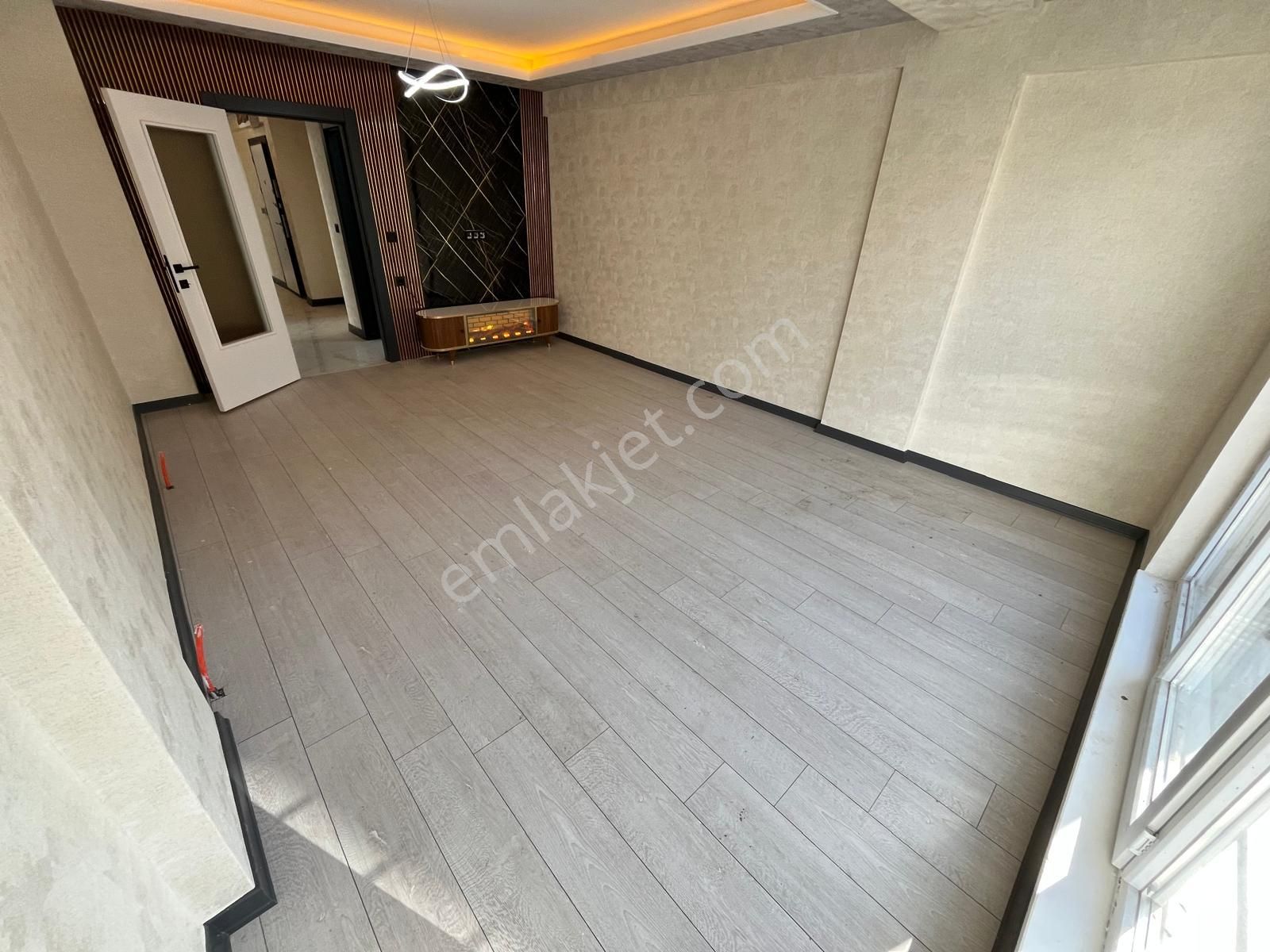 Altındağ - Beşikkaya Mah. 8.cadde Yak. Katta, Teras Balkonlu 3+1 Satılık Daire !!! - Görsel 4